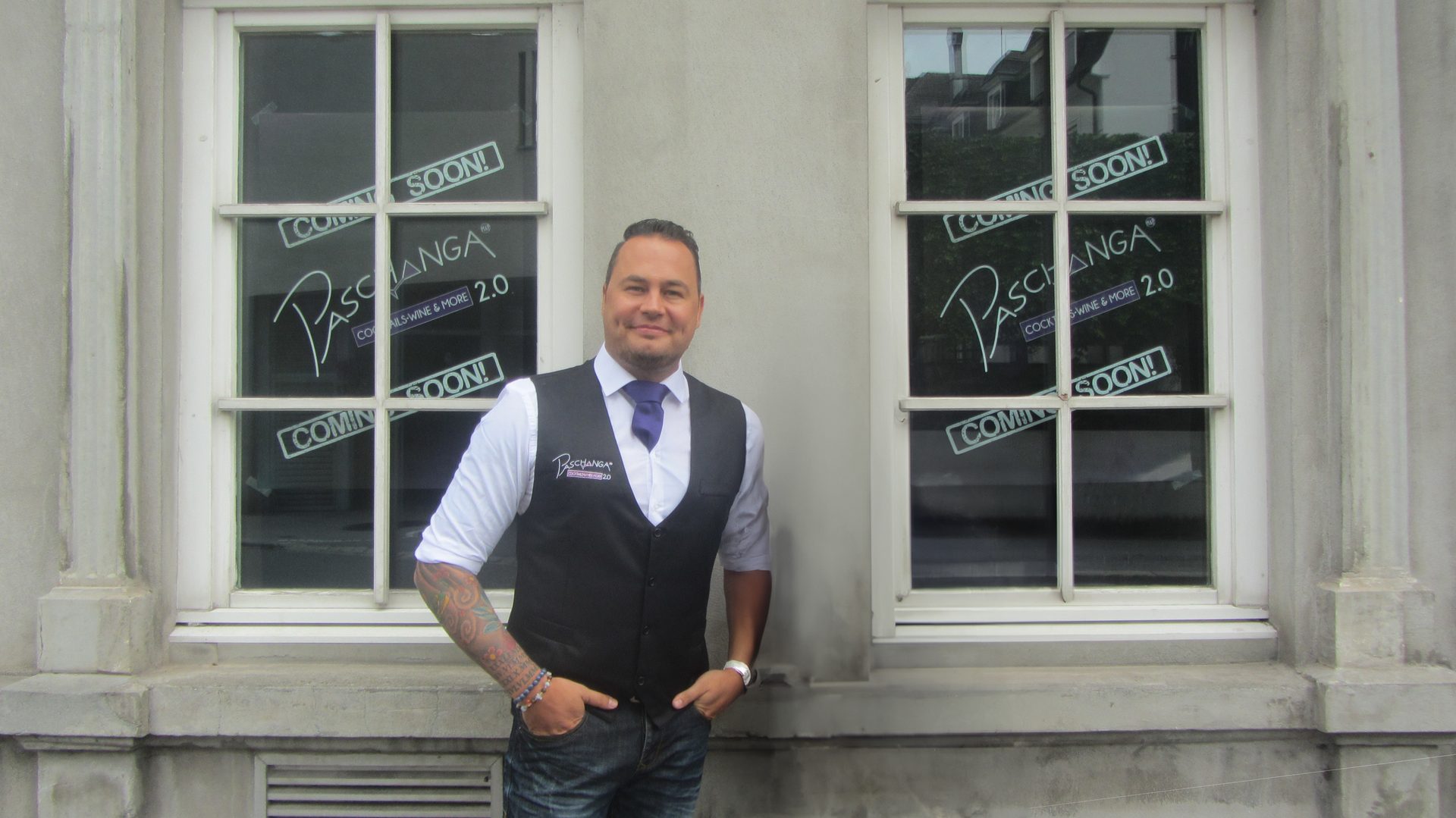 Dress shirt, Smile, Window, Building, Sleeve, Collar, Door