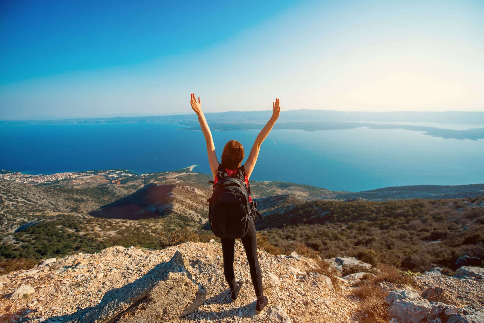 People in nature, Blue, Happiness, Horizon, Rock, Terrain, Leisure, Adventure, Fun, Sea