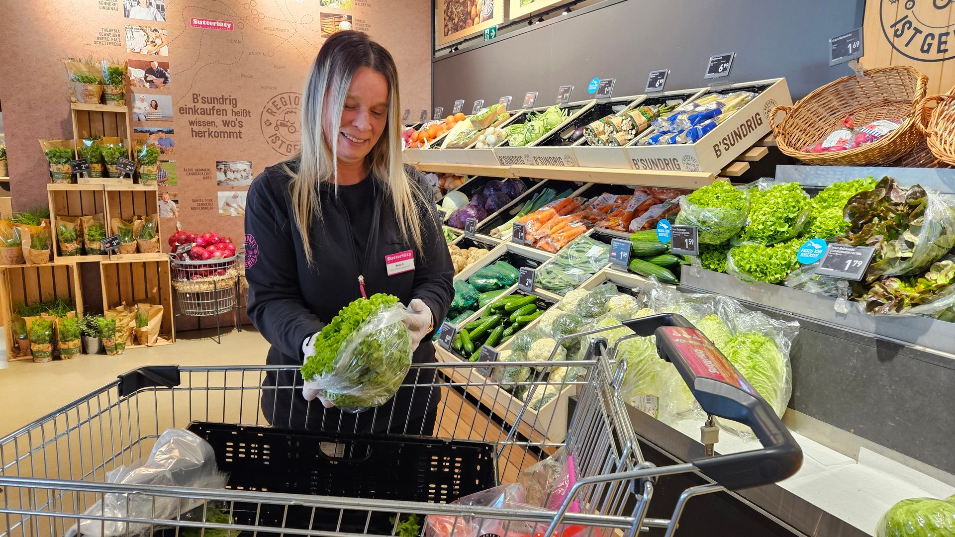 Natural foods, Grocery store, Retail, Produce, Food, Customer, Supermarket, Ingredient, Greengrocer