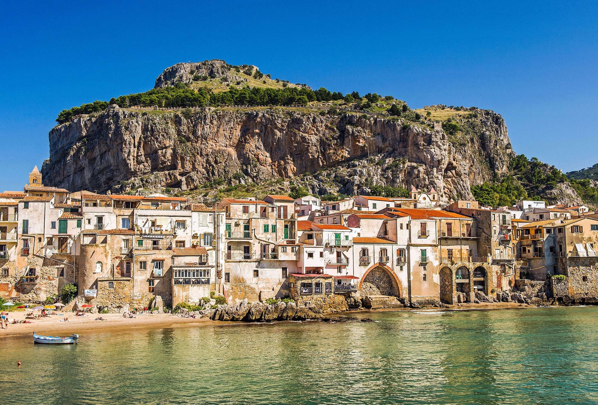 Coastal and oceanic landforms, Geological formation, Tourist attraction, Coast, Terrain, Sea, Geology