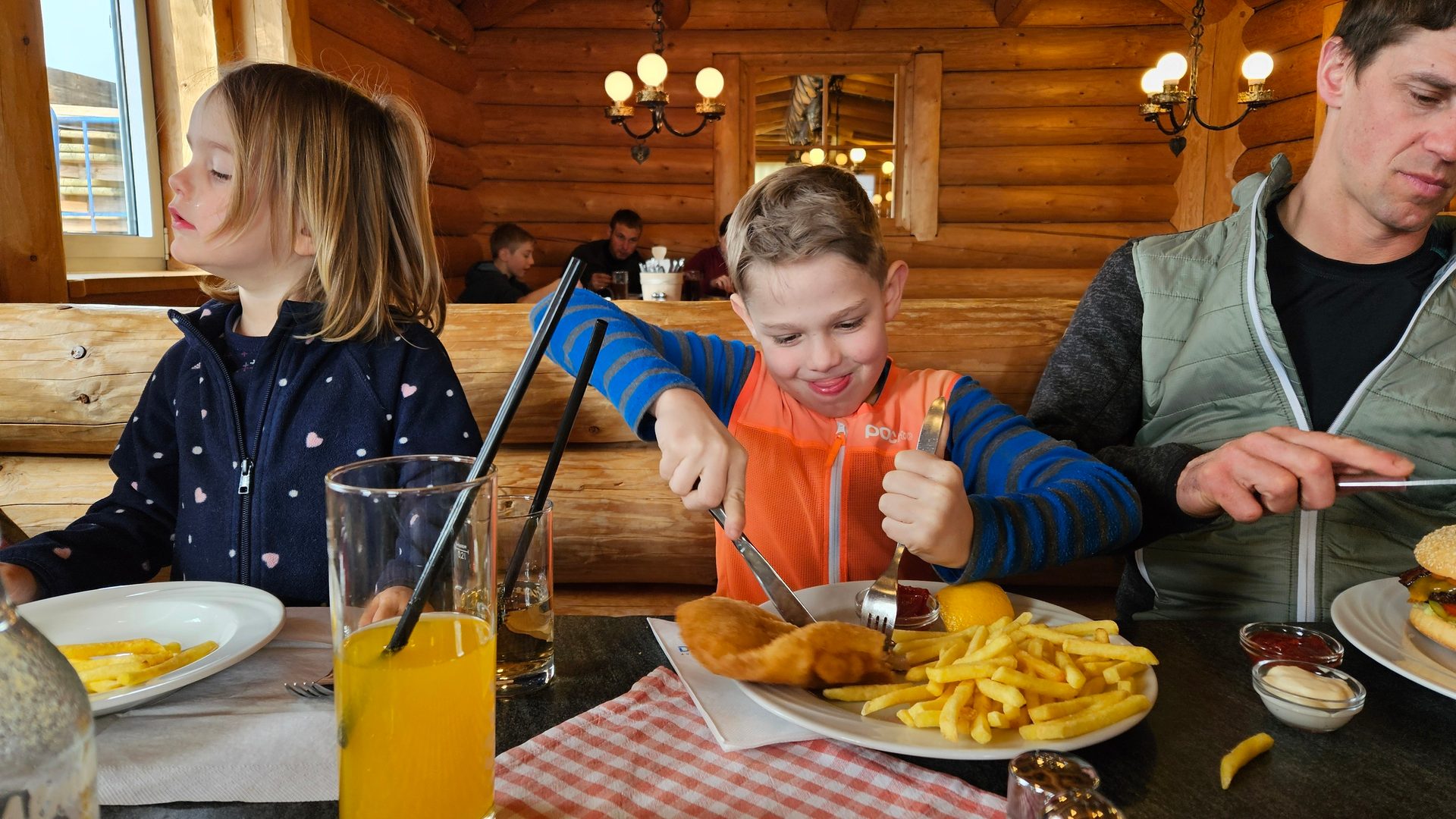 Finger food, Tableware, Furniture, Table, Child, Drinkware, Plate, Chair, Breakfast