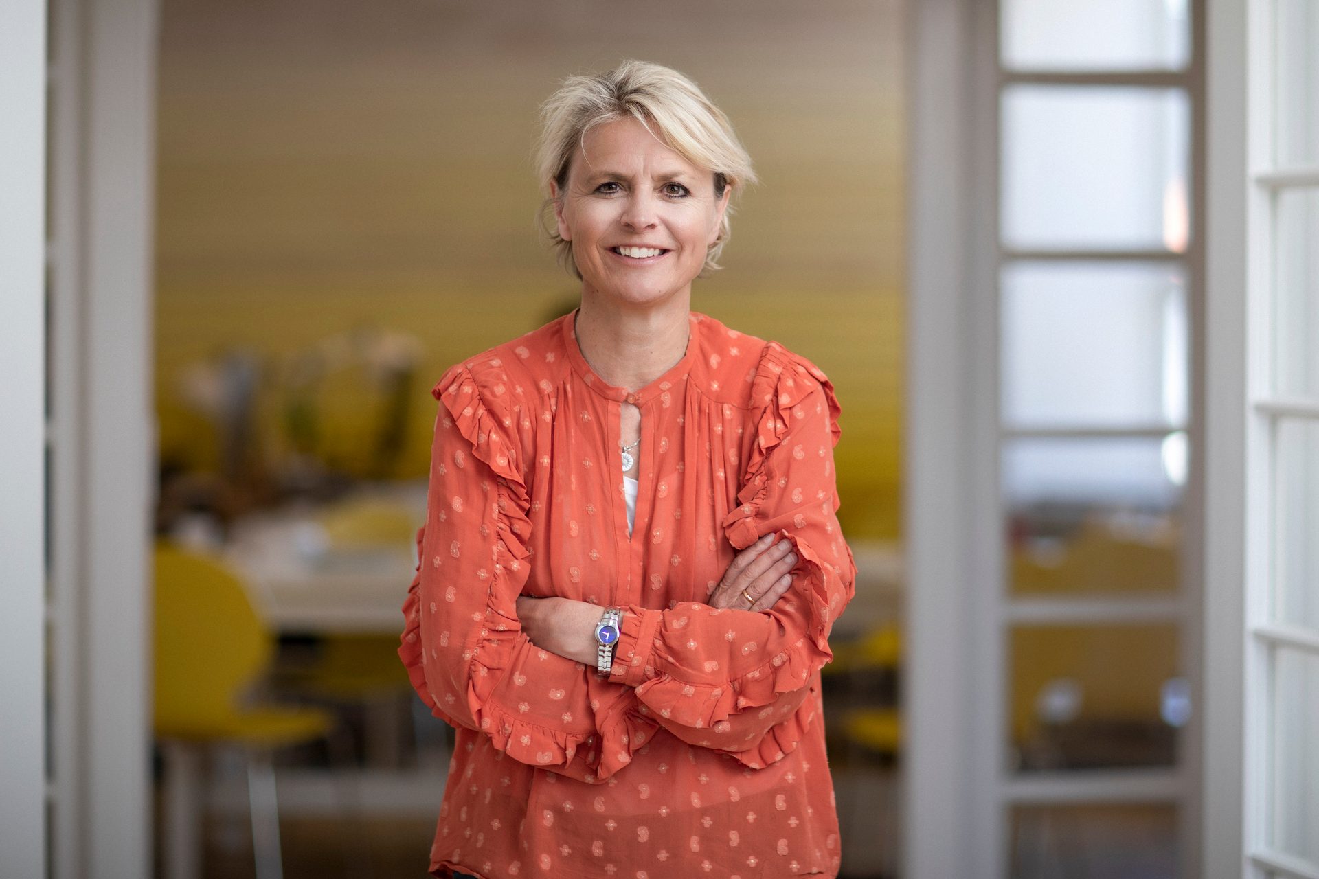 Smile, Fashion, Sleeve, Standing, Happy