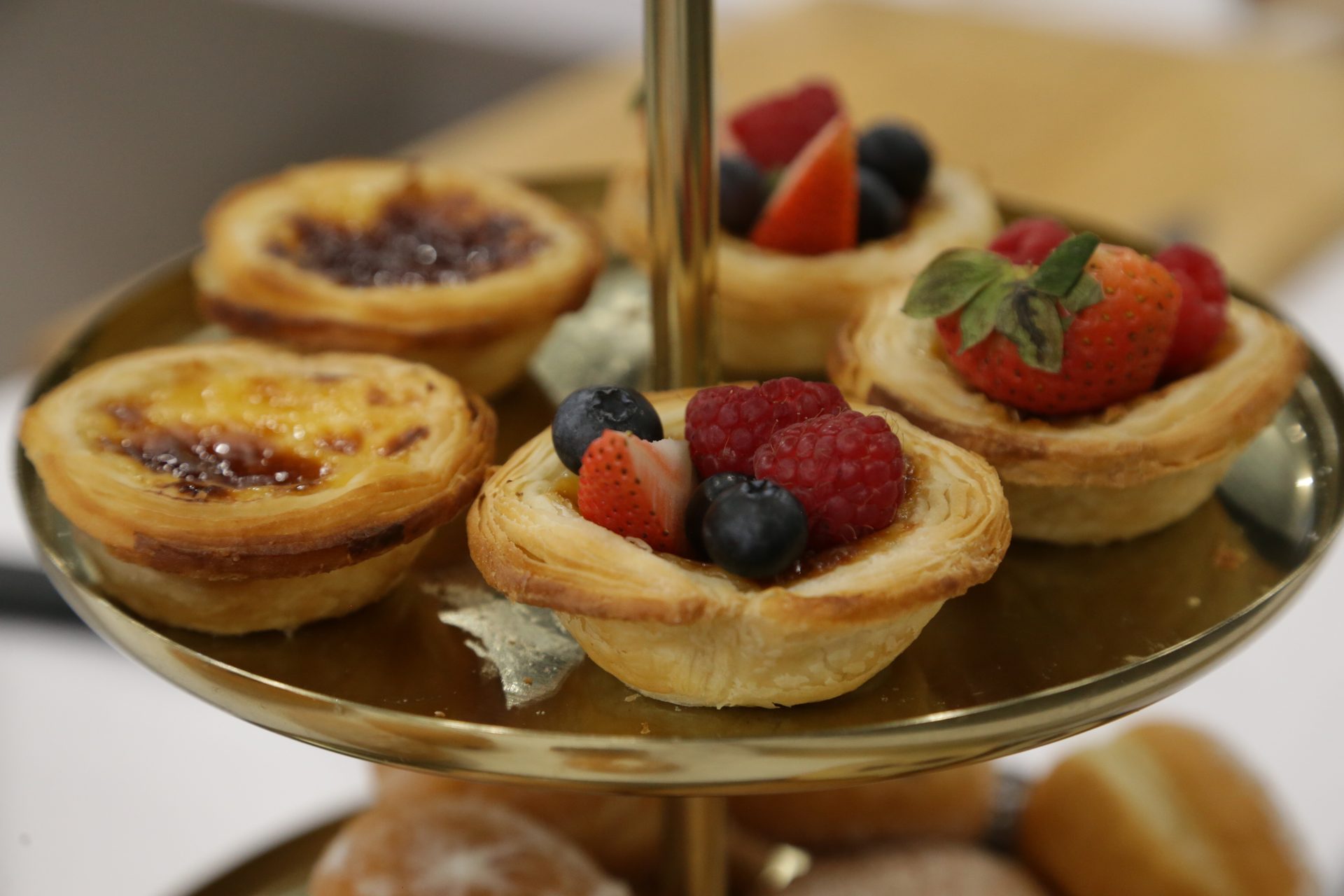 Custard tart, Food, Tableware, Ingredient, Dessert, Fruit, Pastry, Baking, Dishware, Serveware