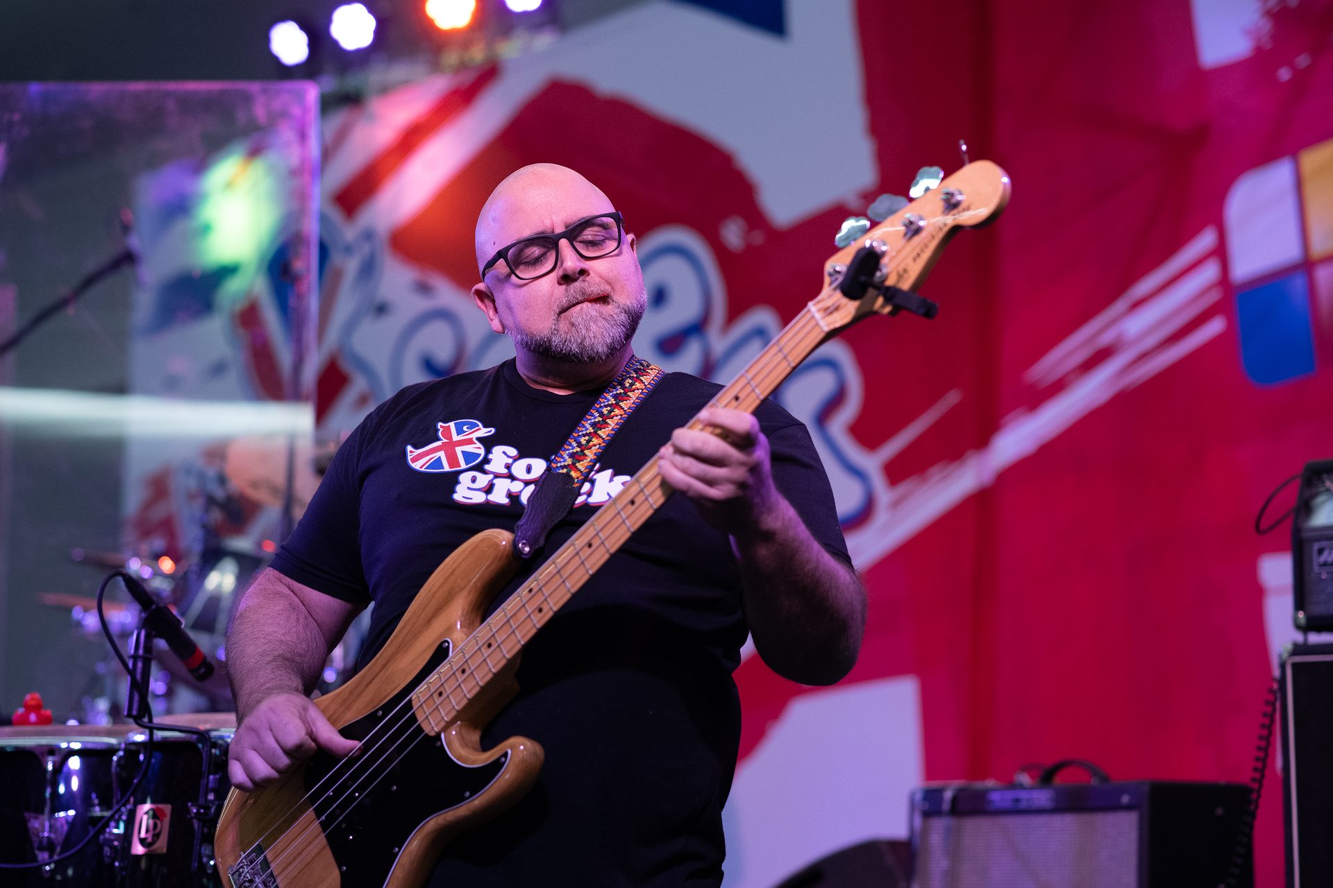 Duff Goldman playing electric bass guitar
