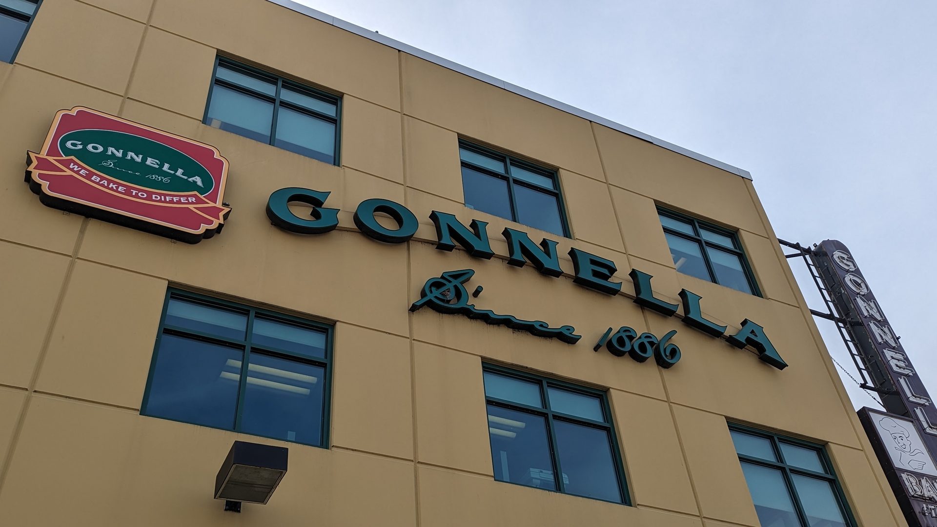 Window, Building, Sky, Fixture, Font