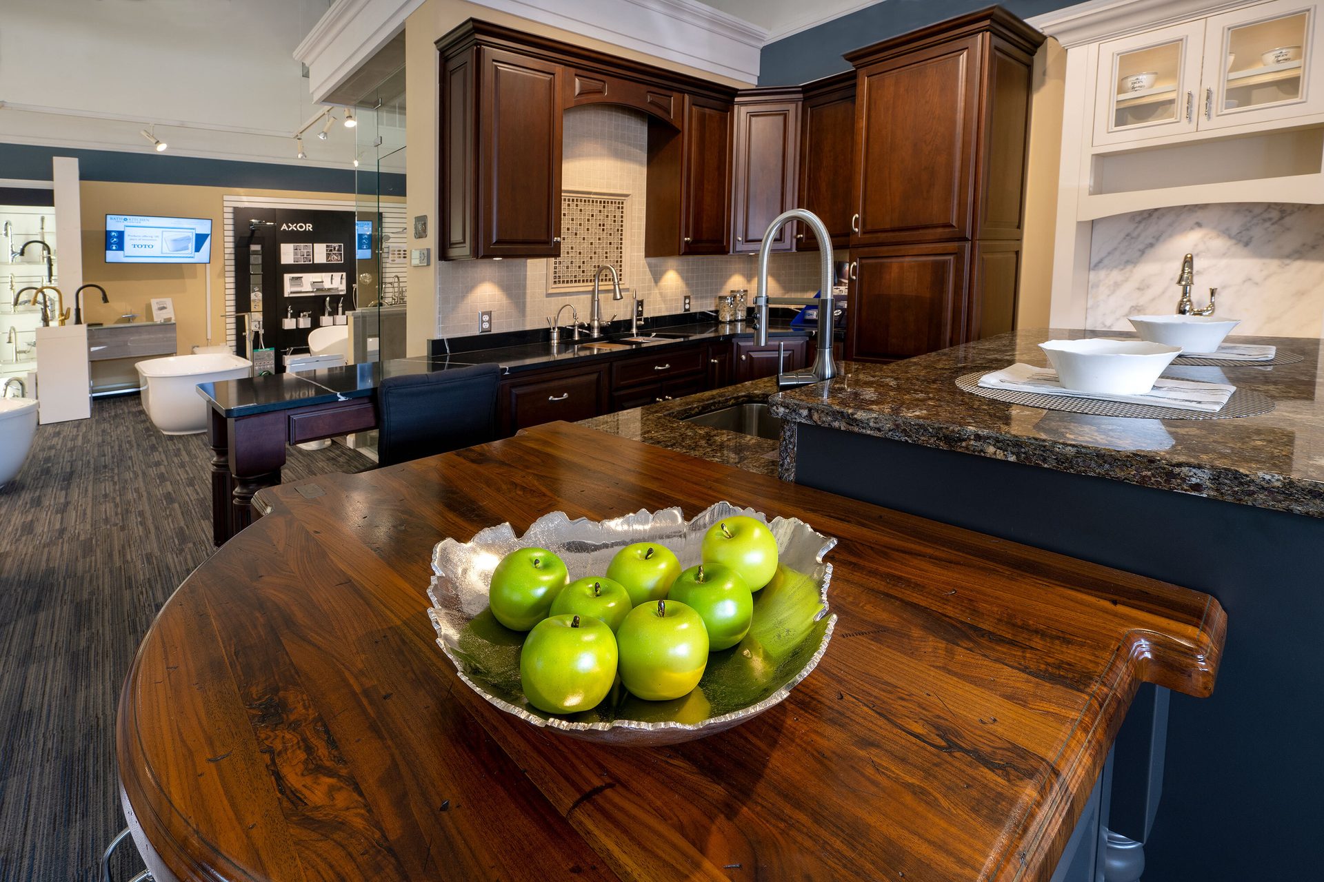 Interior design, Furniture, Countertop, Flooring, Cabinetry, Wood, Kitchen, Ceiling, Floor, Chair