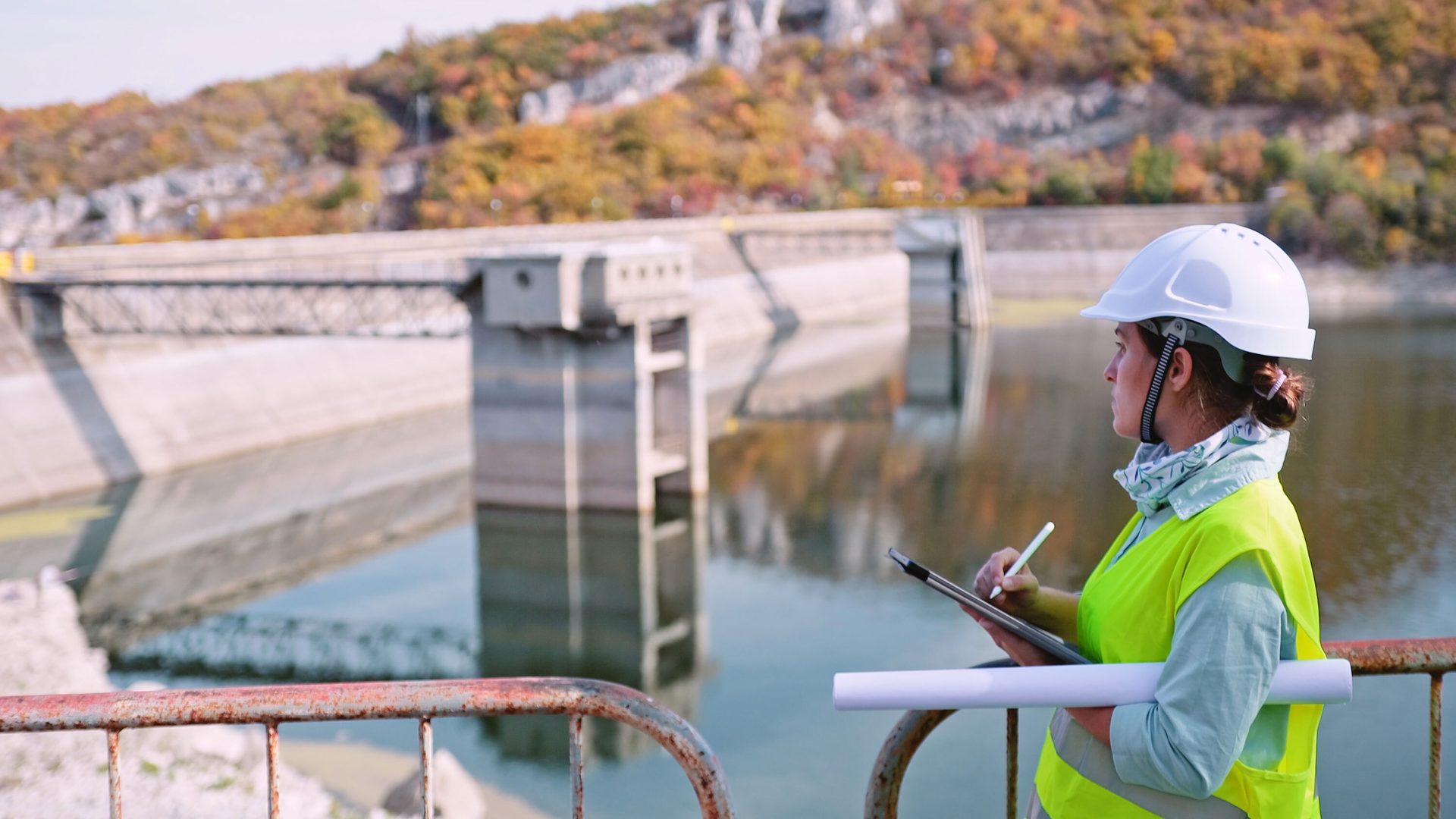List of nonbuilding structure types, Personal protective equipment, Hard hat, High-visibility clothing, Bridge