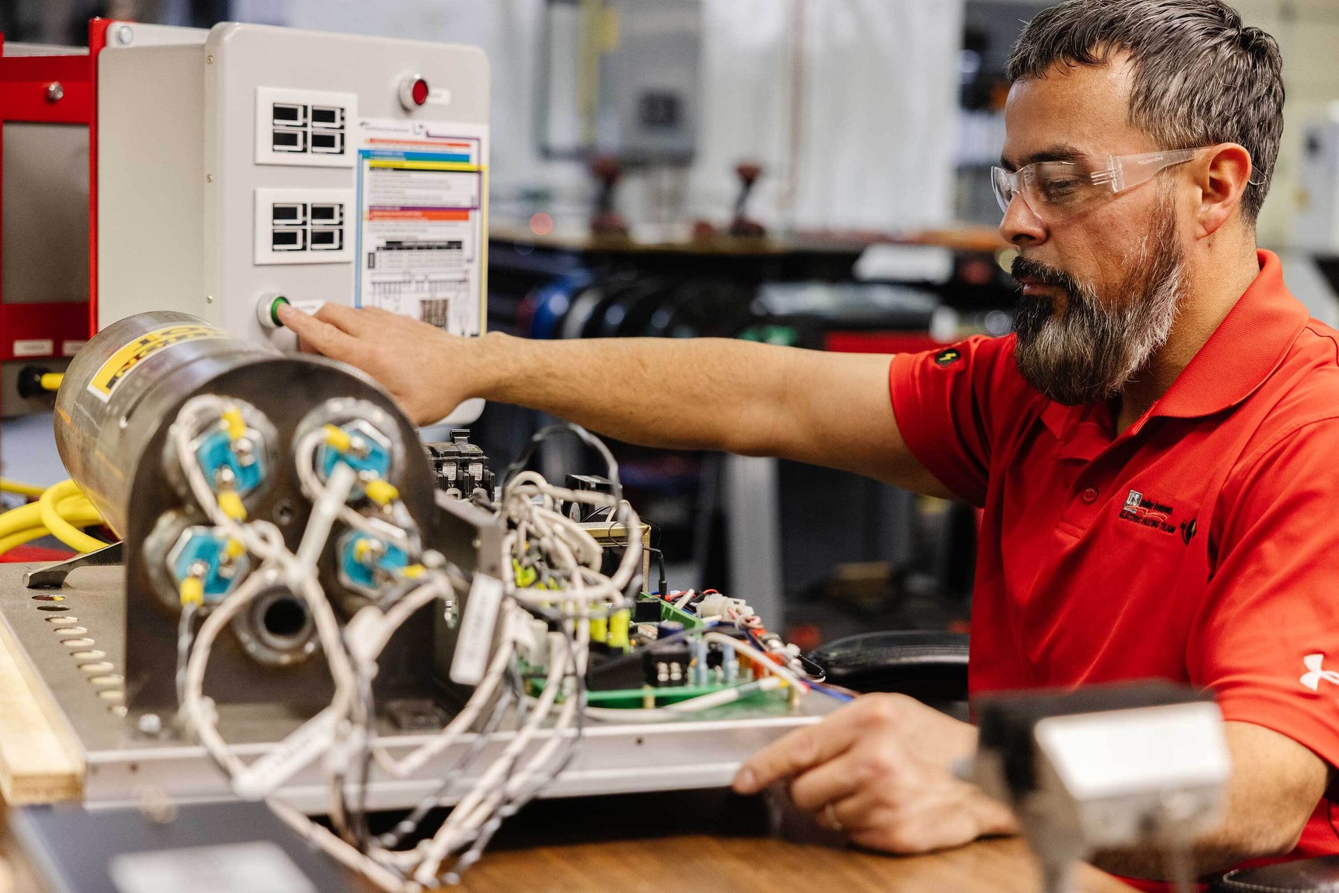 Electrical contractor, Electrician