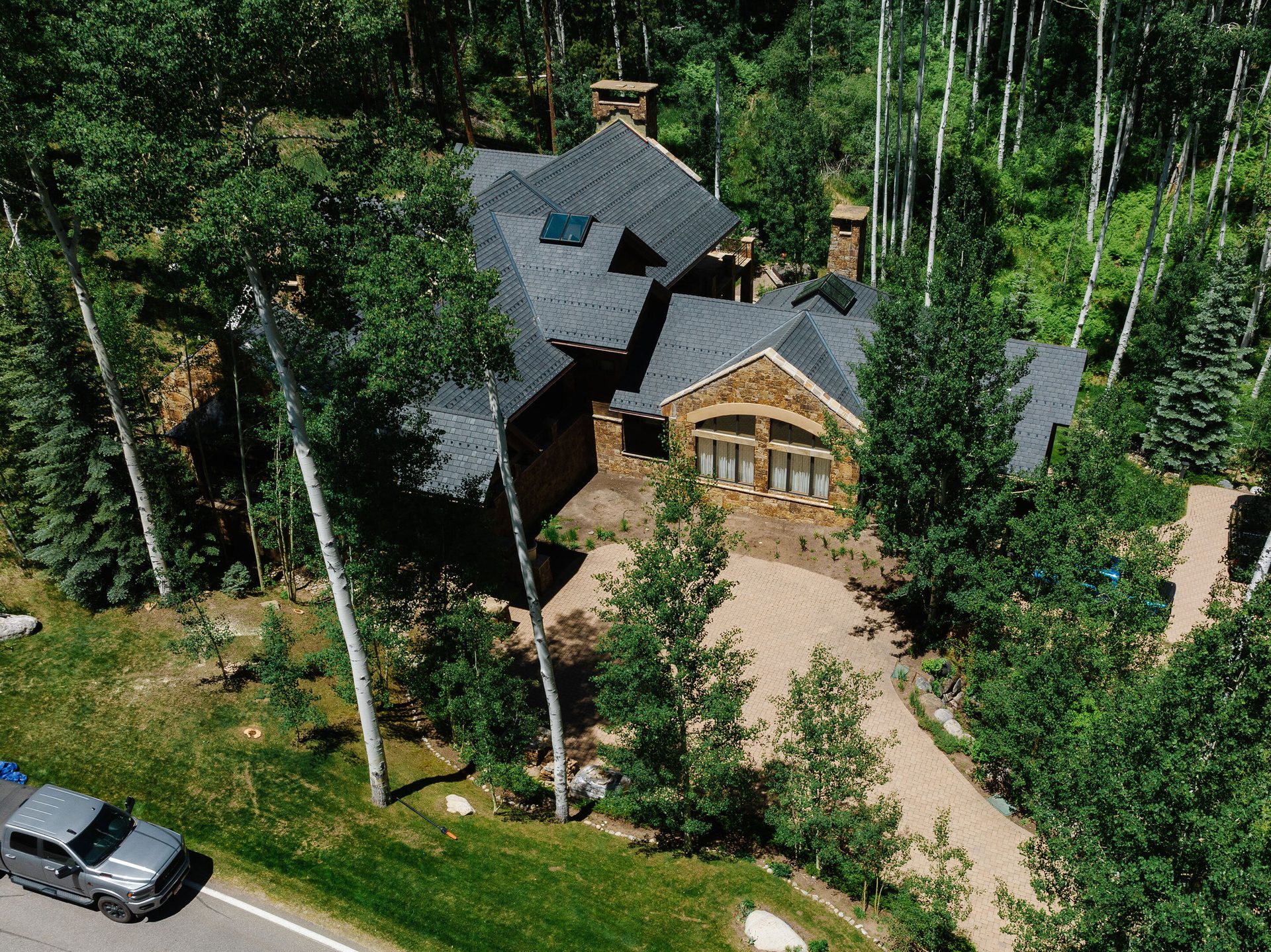 Land lot, Plant, Building, Property, Car, Window, Tree, Vehicle, House, Cottage