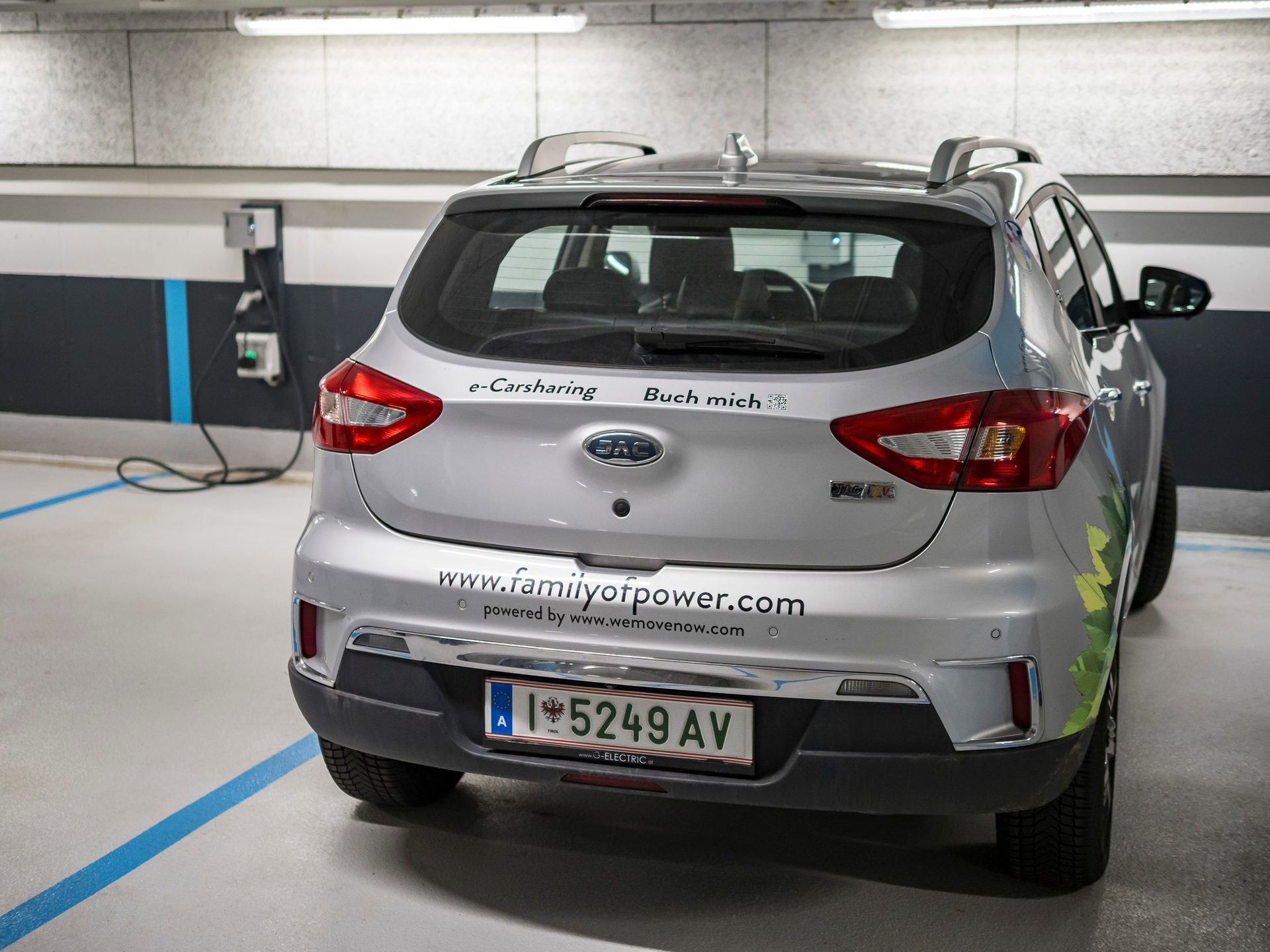 Land vehicle, Automotive Tire, Car, Wheel, Hatchback