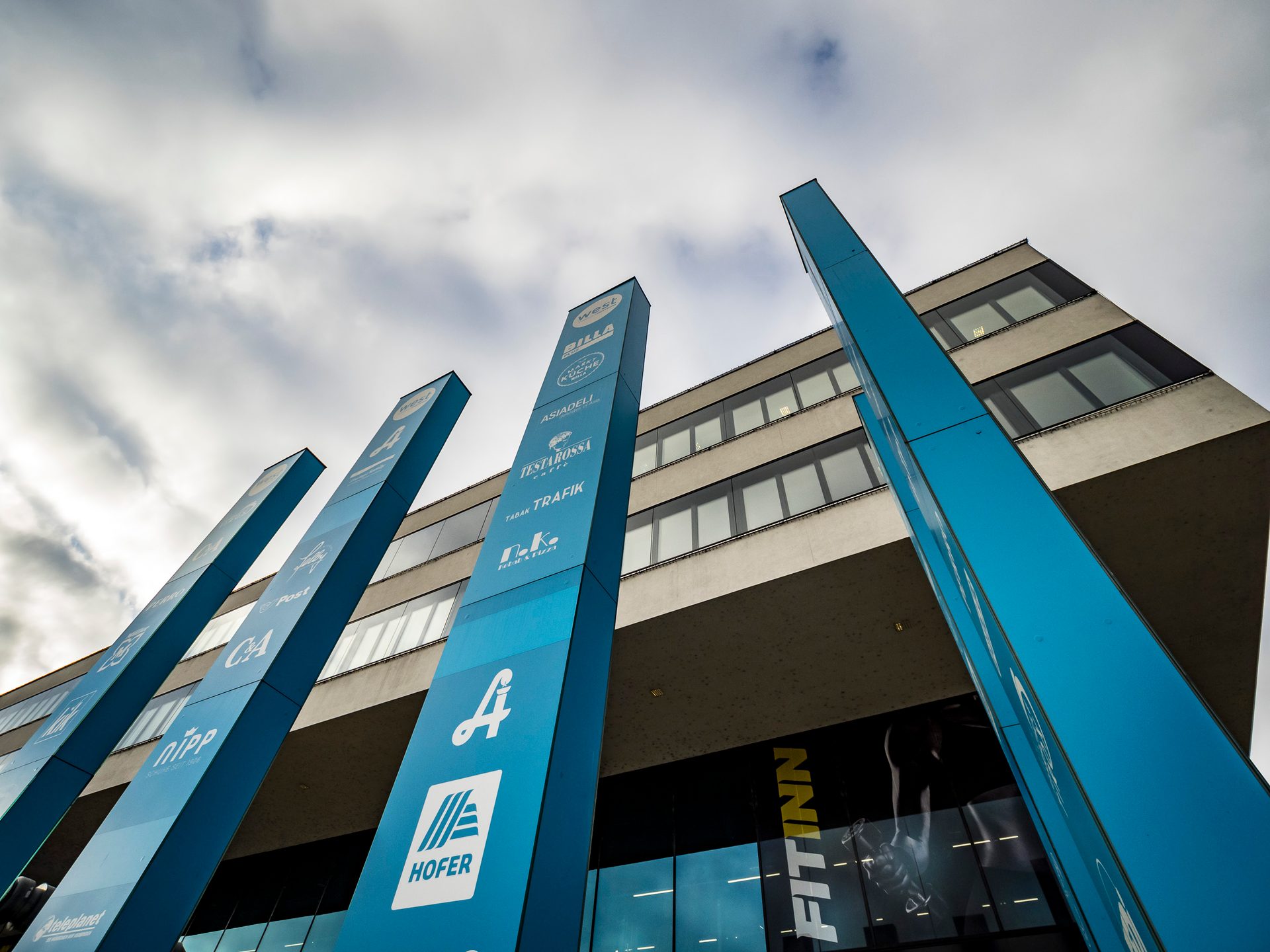 Composite material, Commercial building