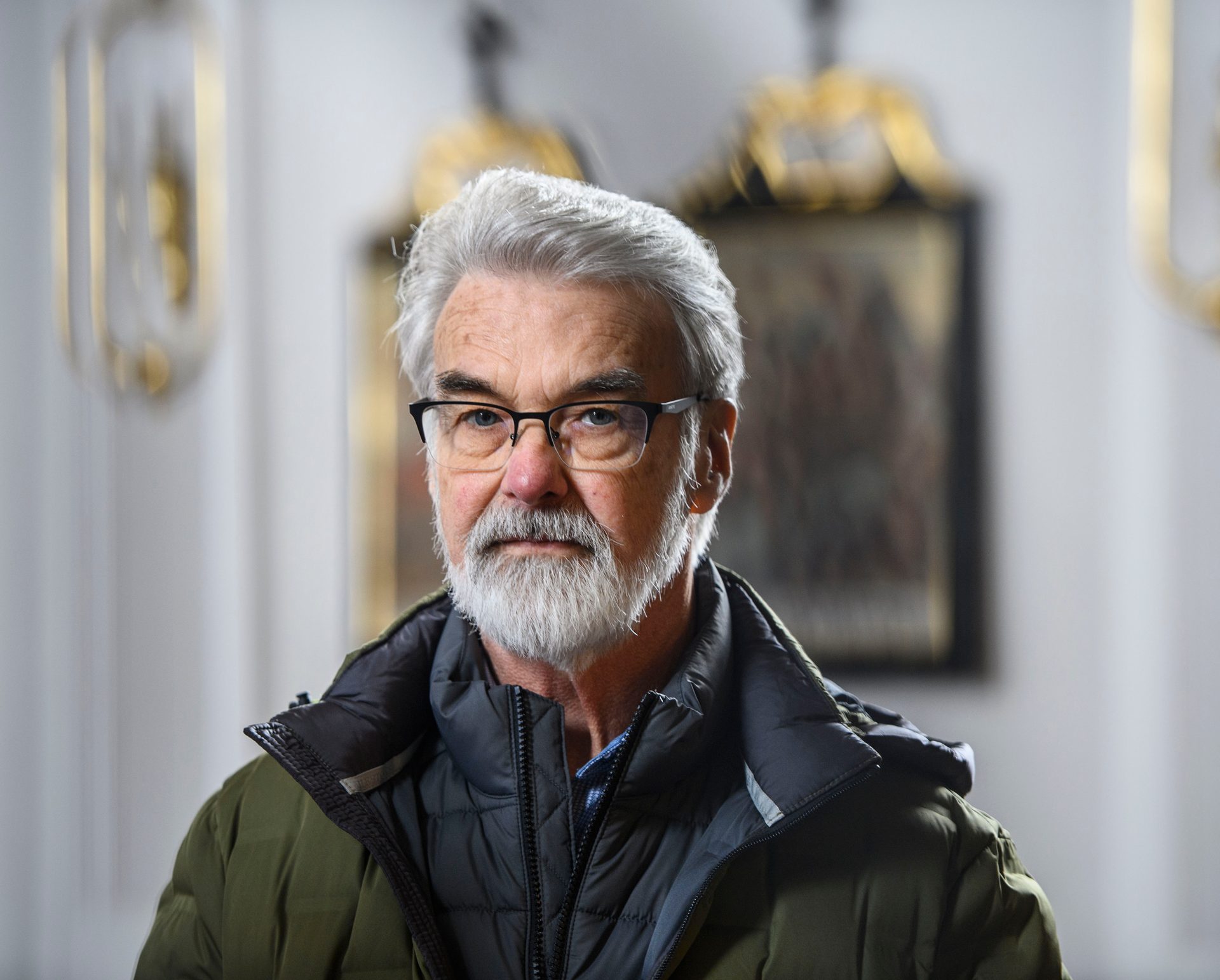 Vision care, Picture frame, Glasses, Beard, Sleeve, Collar, Eyewear