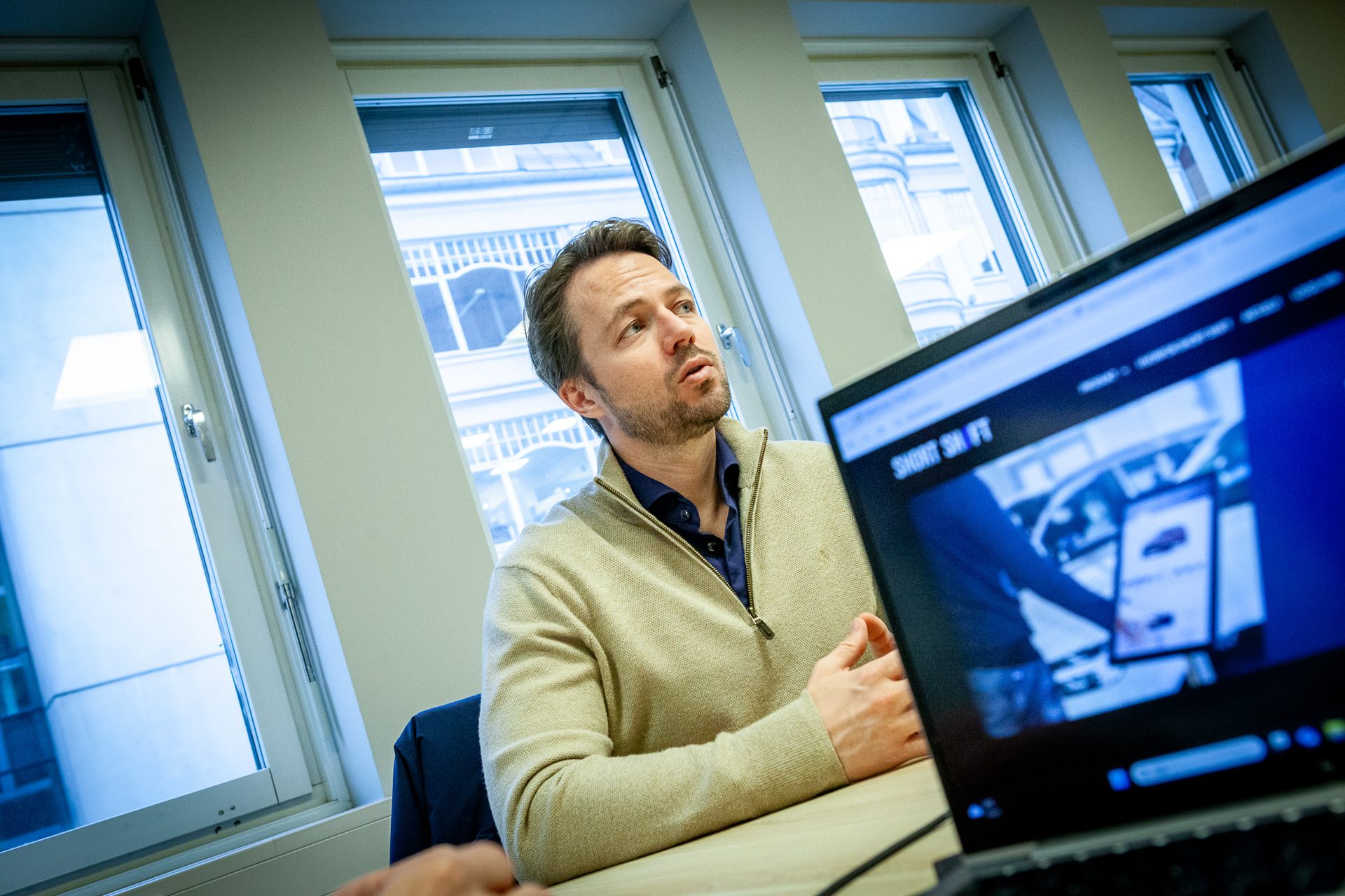 Personal computer, Output device, Window, Blue, Laptop, Gadget