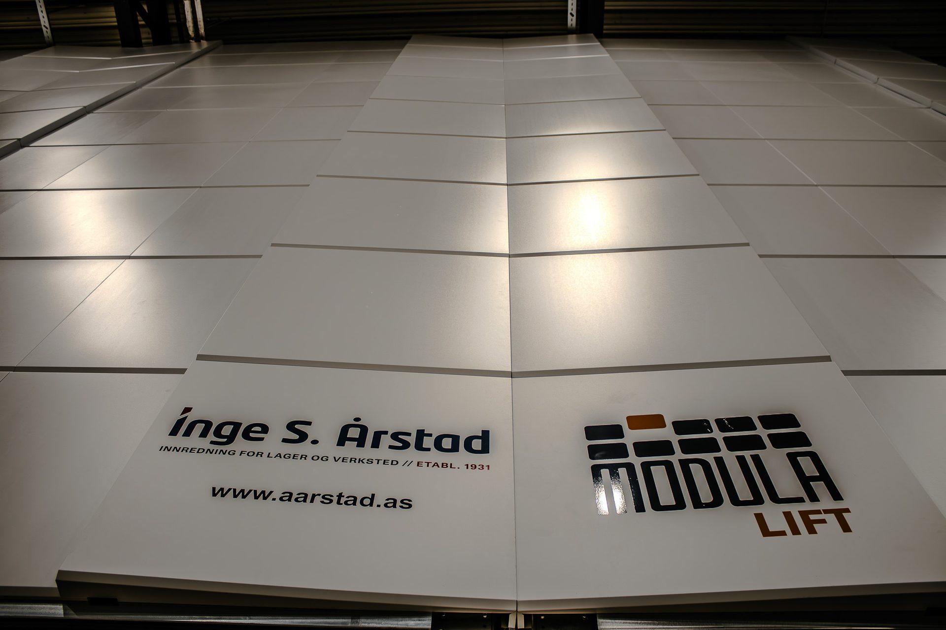 Automotive design, Fixture, Font