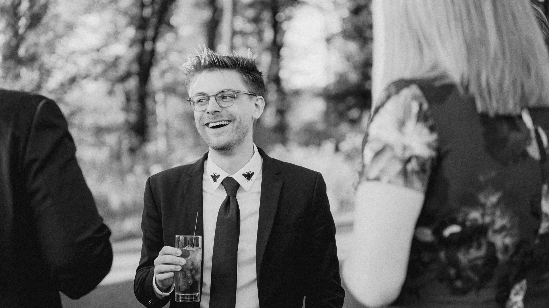 Vision Care, Formal wear, Eyewear, Photograph, Glasses, Happiness, Smile, Outerwear, Collar, Event