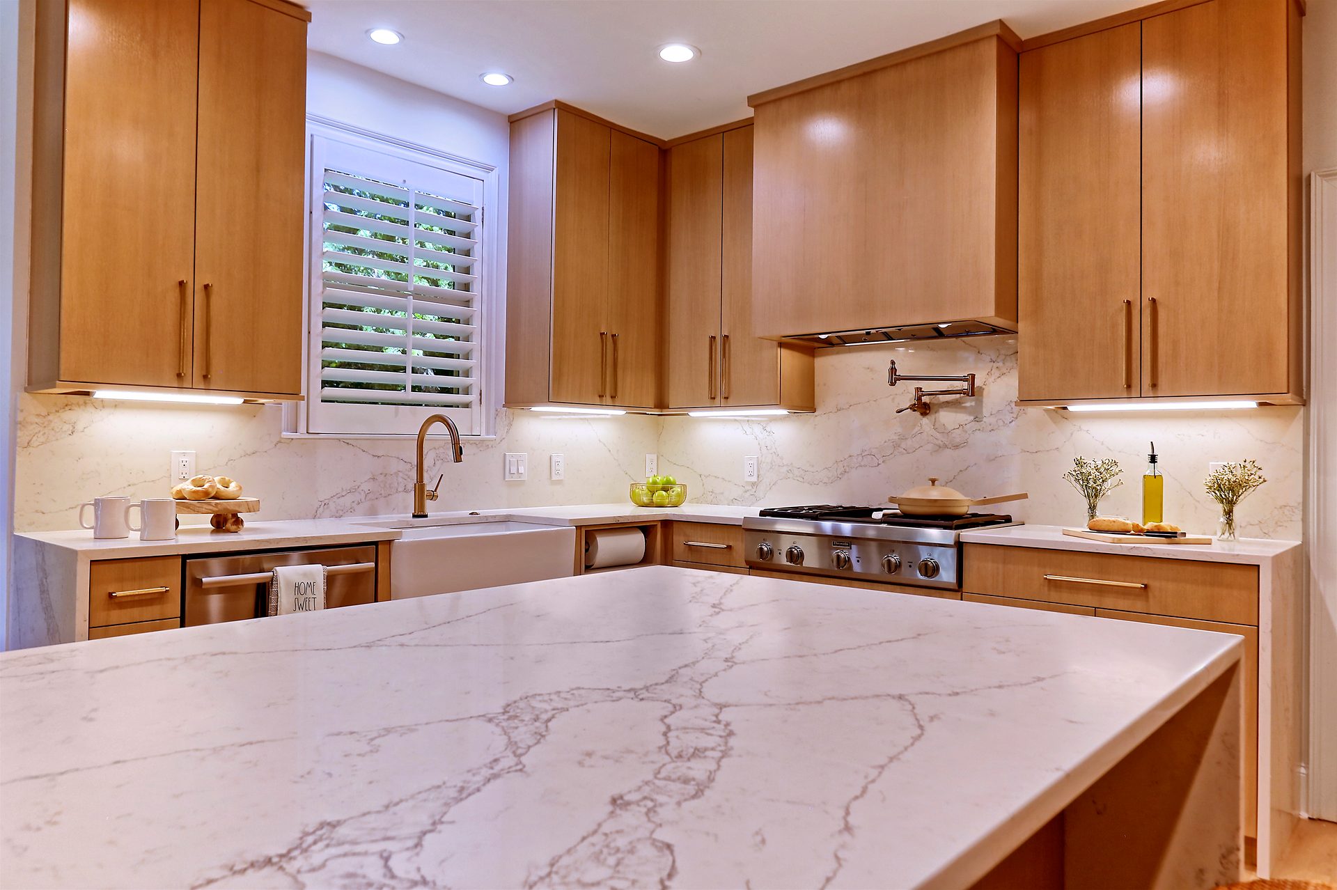 Varda, quartz, alternative surfaces