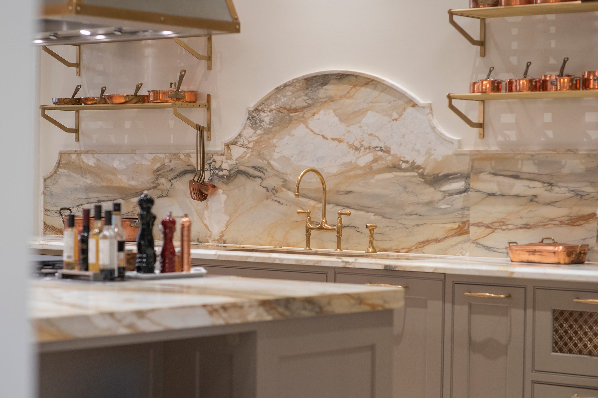 Interior design, Property, Countertop, Cabinetry, Wood, Shelving, Shelf