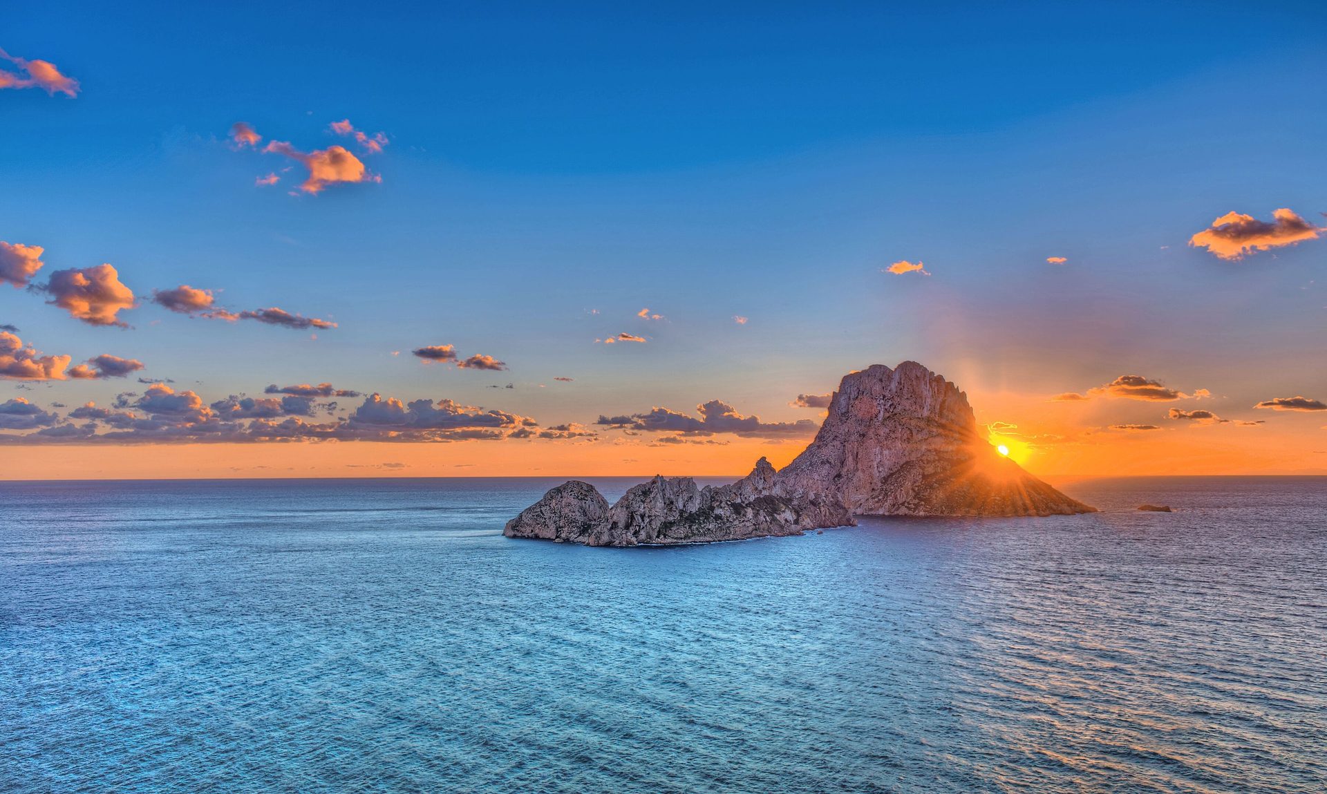 Coastal and oceanic landforms, Blue, Water, Horizon, Dusk, Rock, Afterglow, Sea, Sunset, Sunrise