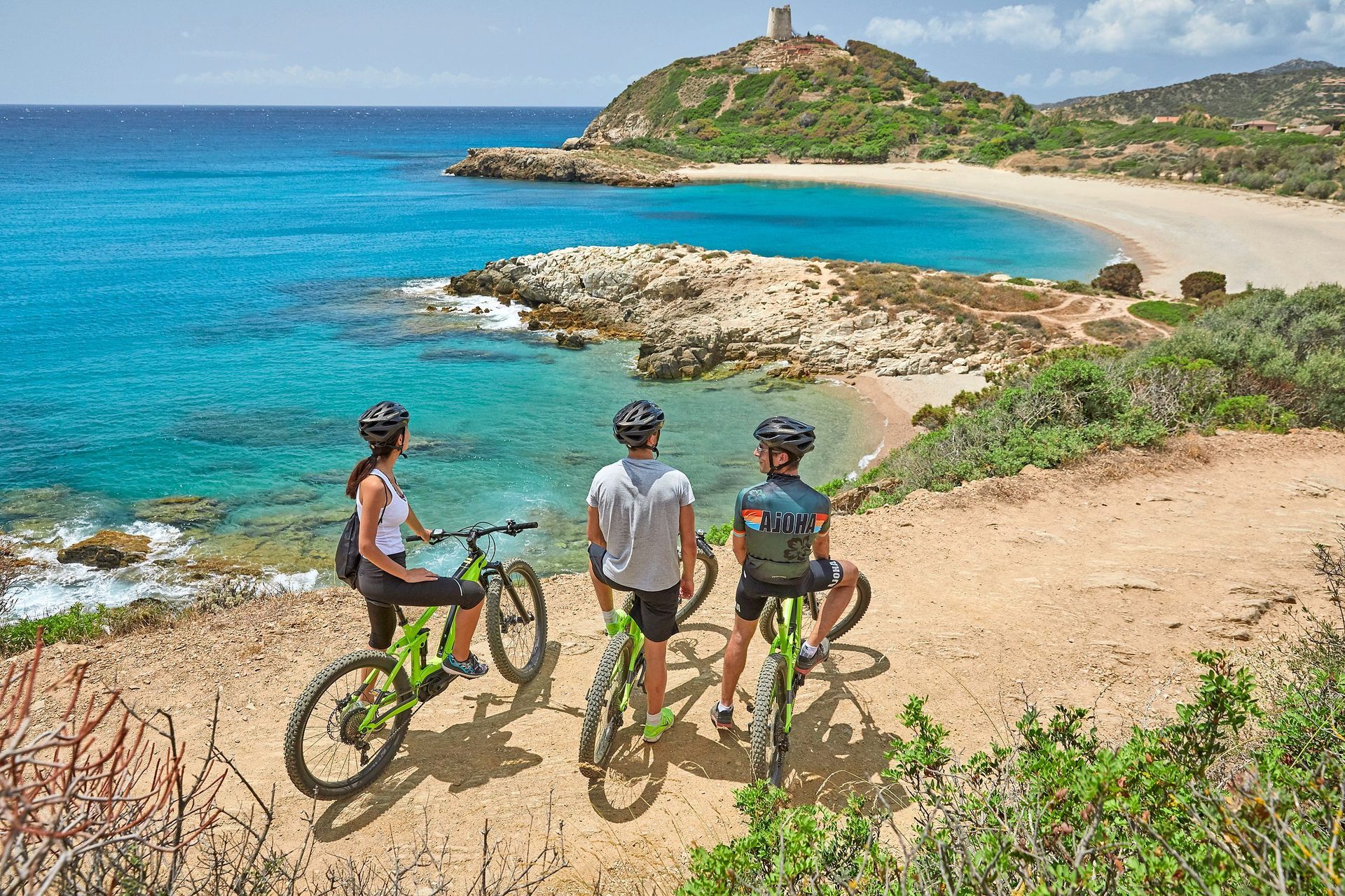 Coastal and oceanic landforms, Bicycle frame, Coast, Recreation, Adventure