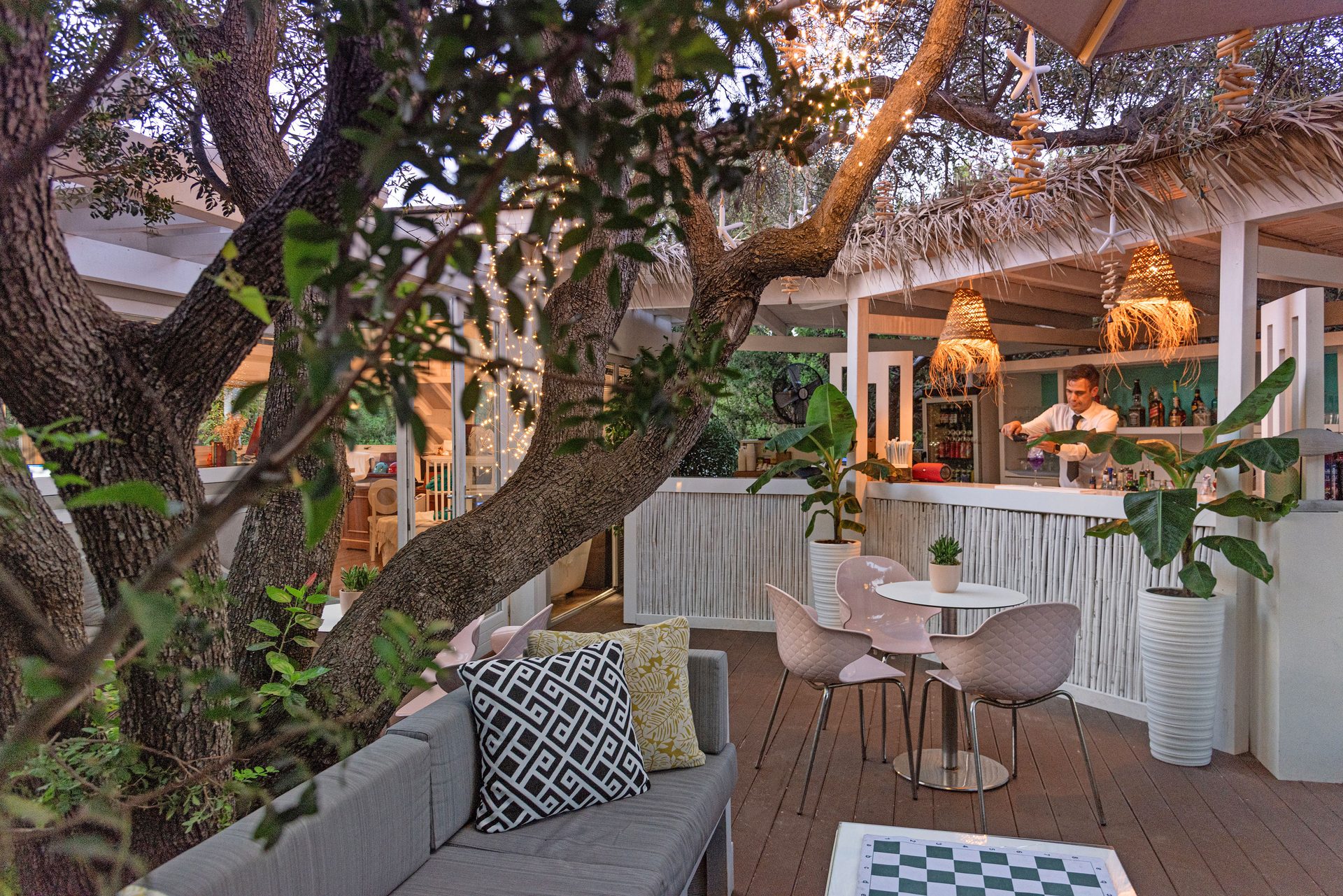 Outdoor furniture, Shade