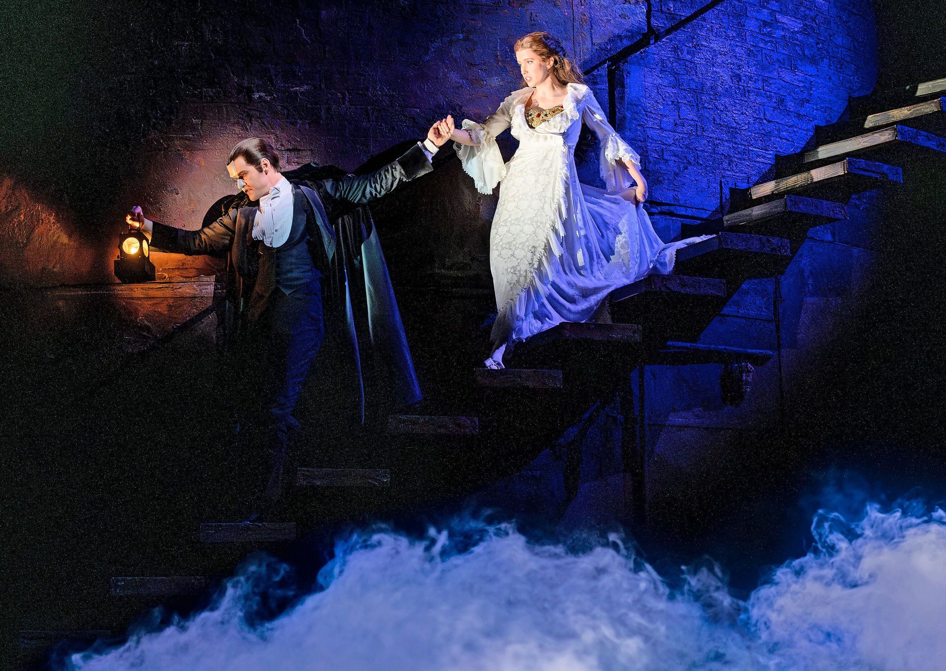 Performing Arts, Performance art, Entertainment, Event, Dress, Stage, Theatre