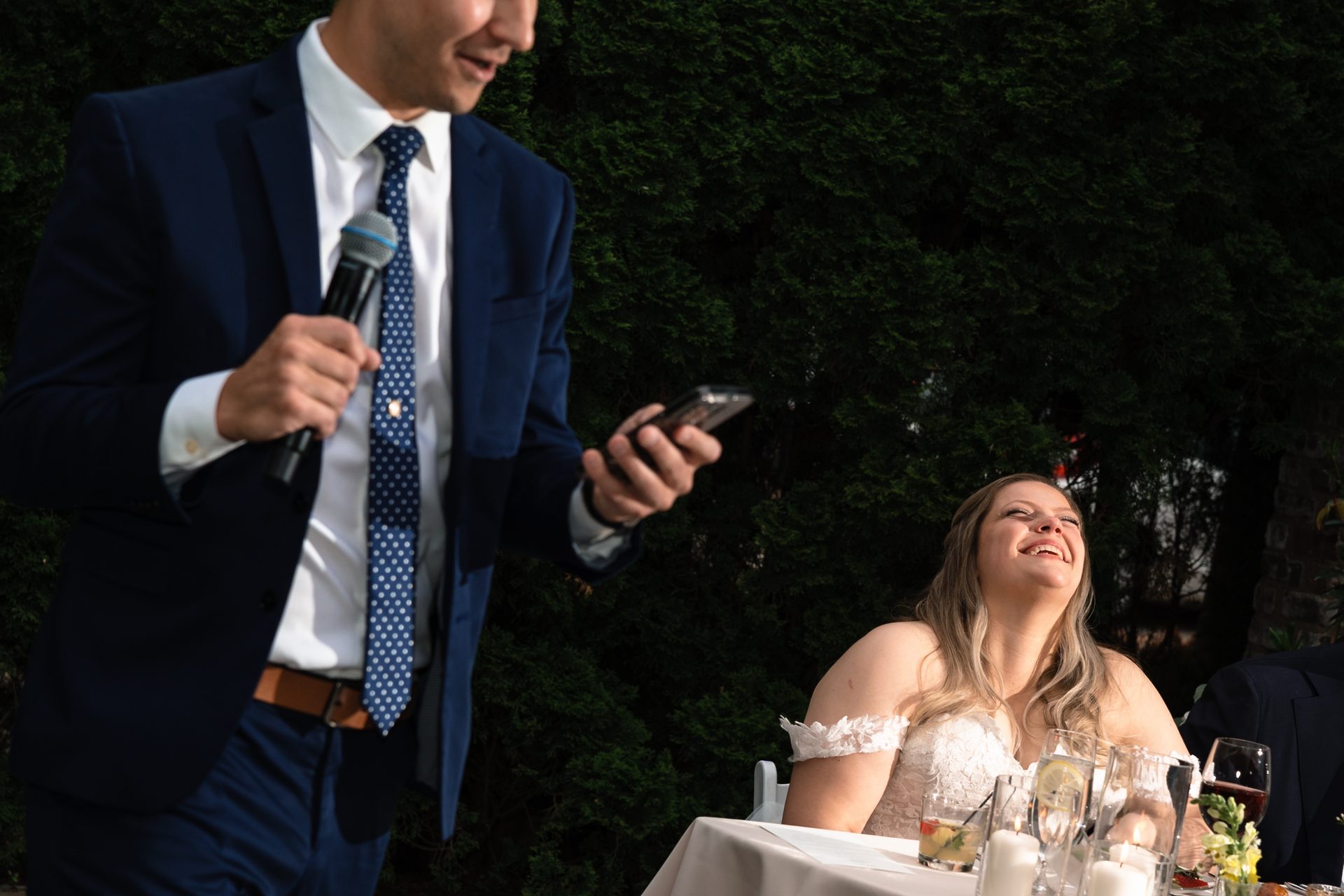 Dress shirt, Wine glass, Clothing, Tableware, Table, Tie, Drinkware