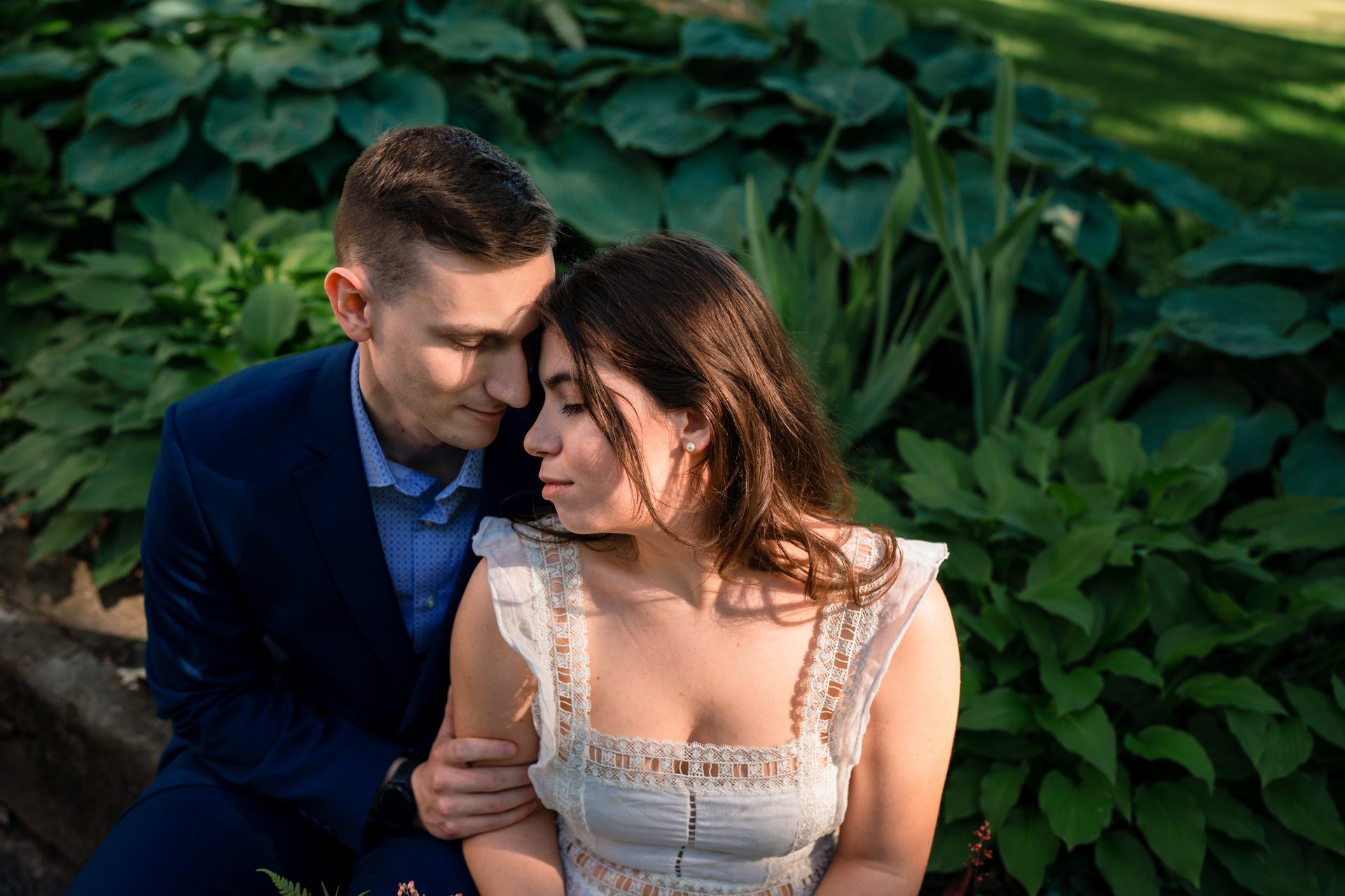 People in nature, Flash photography, Bridal clothing, Happy, Botany, Plant, Grass, Gesture, Bride
