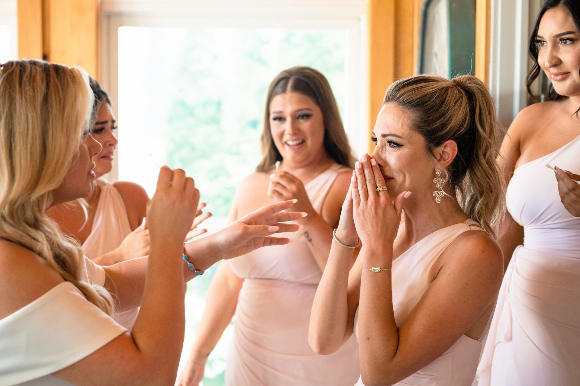 Flash photography, Bridal clothing, Hand, Smile, Bride, Happy, Gesture, Finger