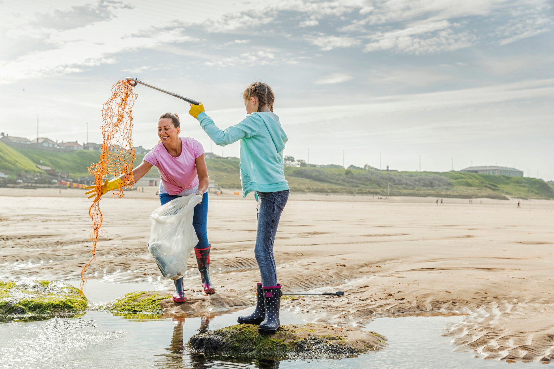 People in nature, Sky, Cloud, Water, Happy, Leisure