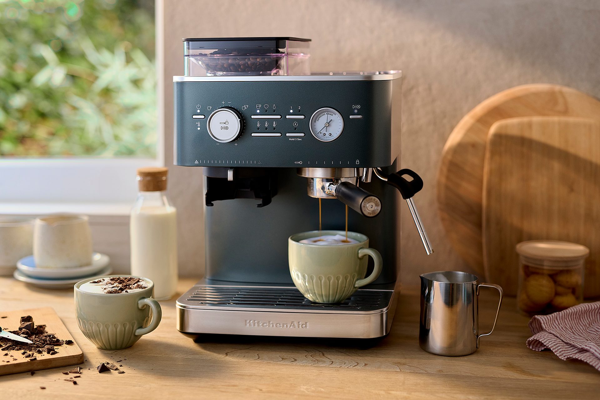 Espresso machine, Small appliance, Tableware, Coffee, Drinkware, Coffeemaker