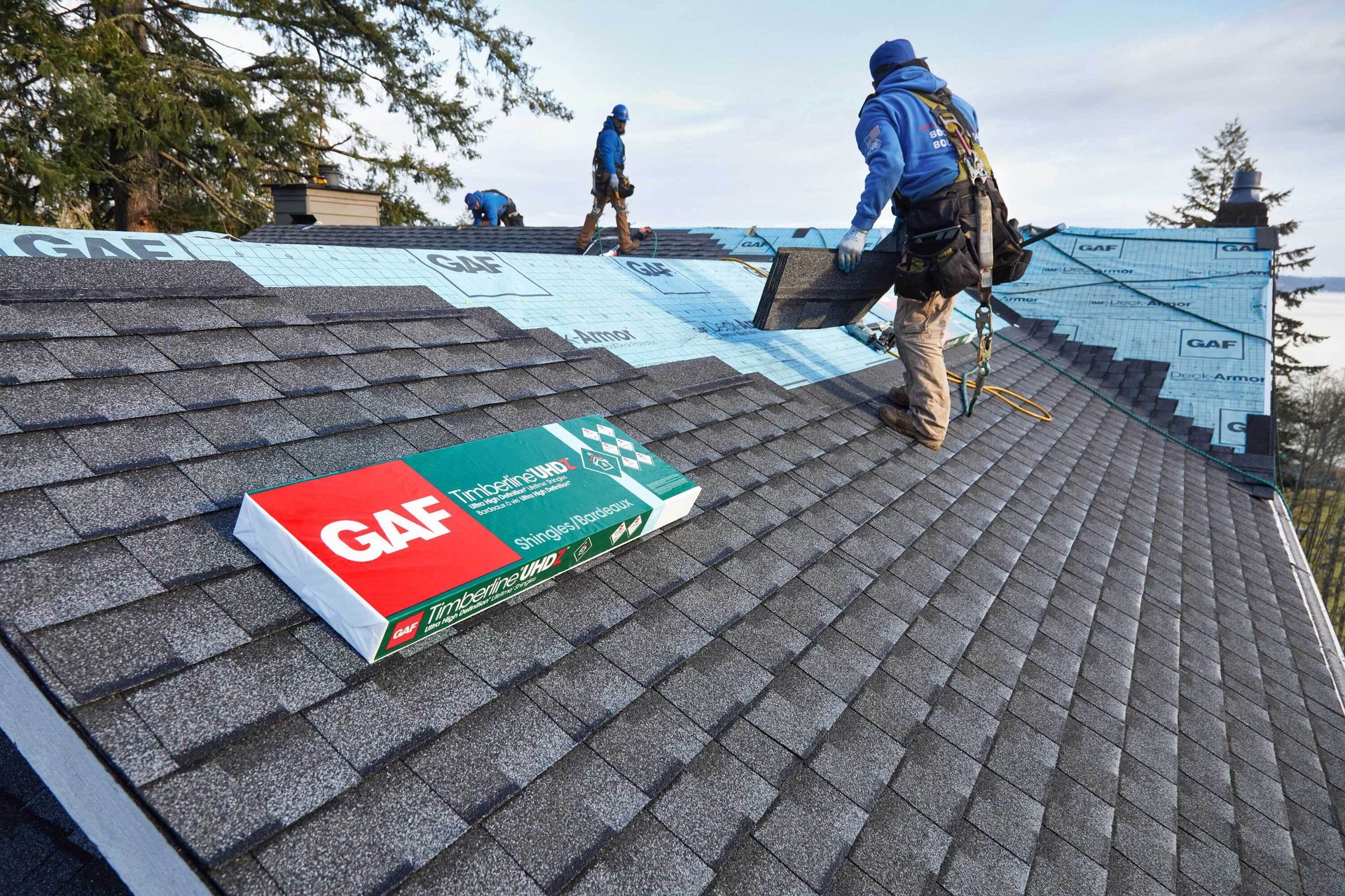 Sky, Cloud, Slope, Roofer, Wood, Roof
