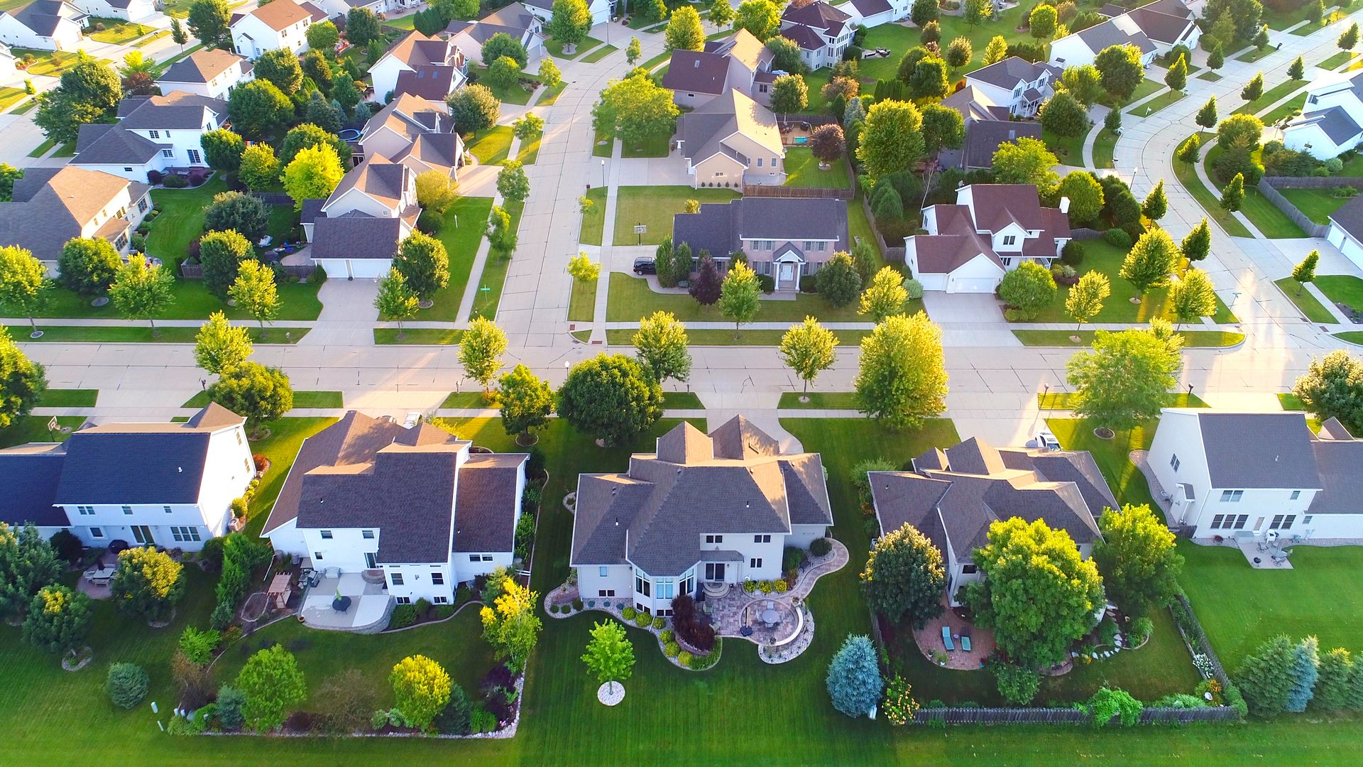 Natural landscape, Land lot, Urban design, Plant, Building, Property, Green, Nature, Grass, Vegetation