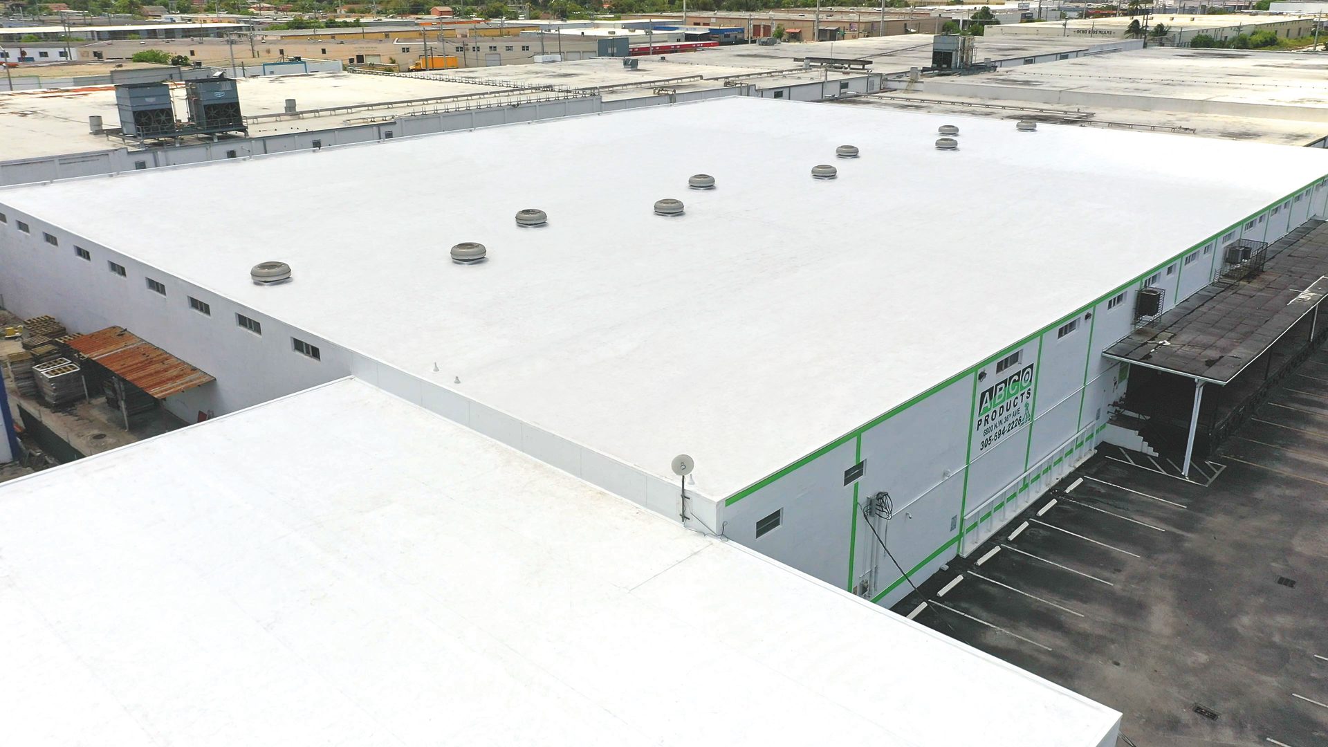 Swimming pool, Composite material, Water