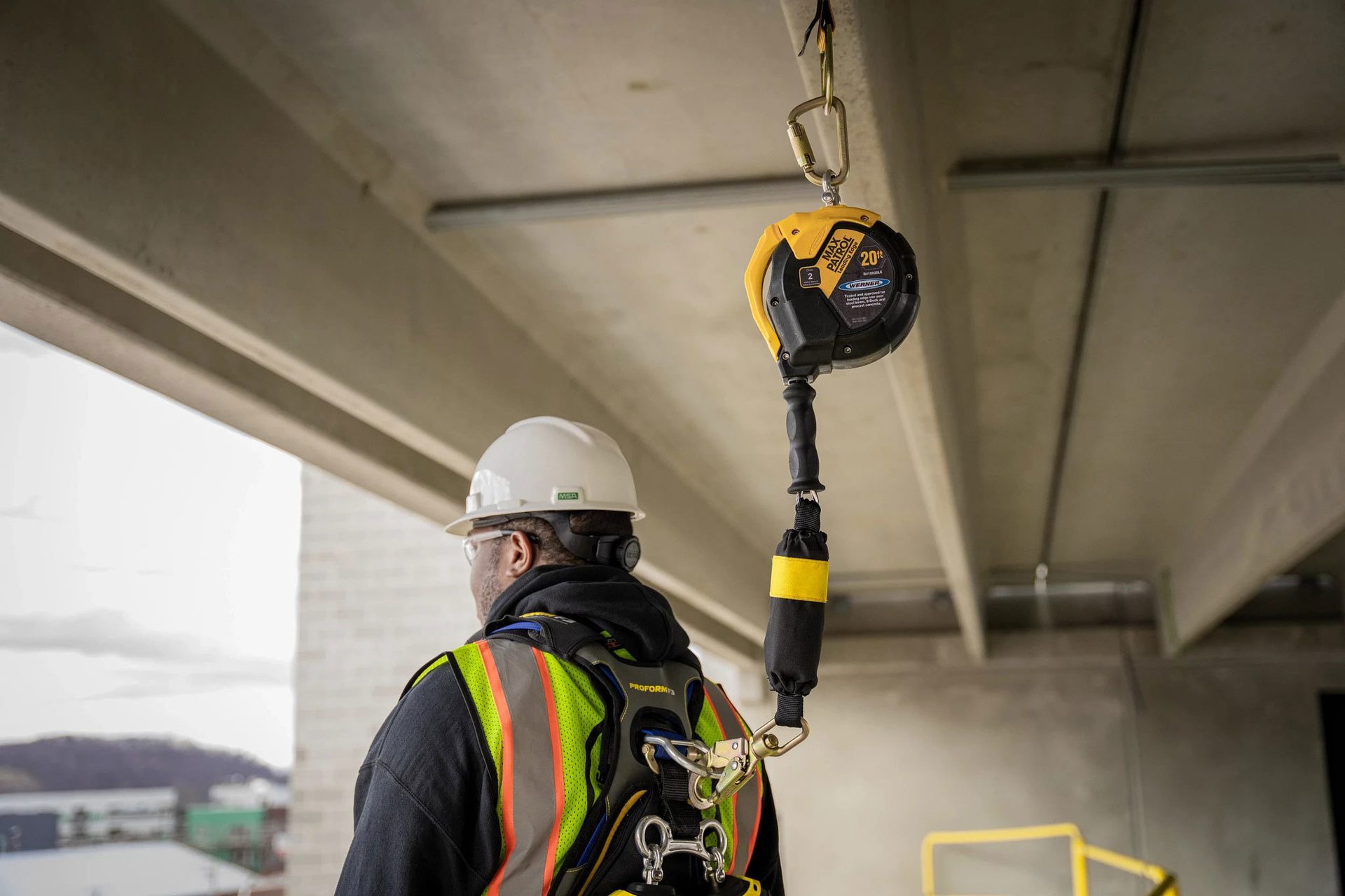 Hard hat, High-visibility clothing, Helmet, Workwear, Yellow, Lighting, Tradesman, Headgear, Line
