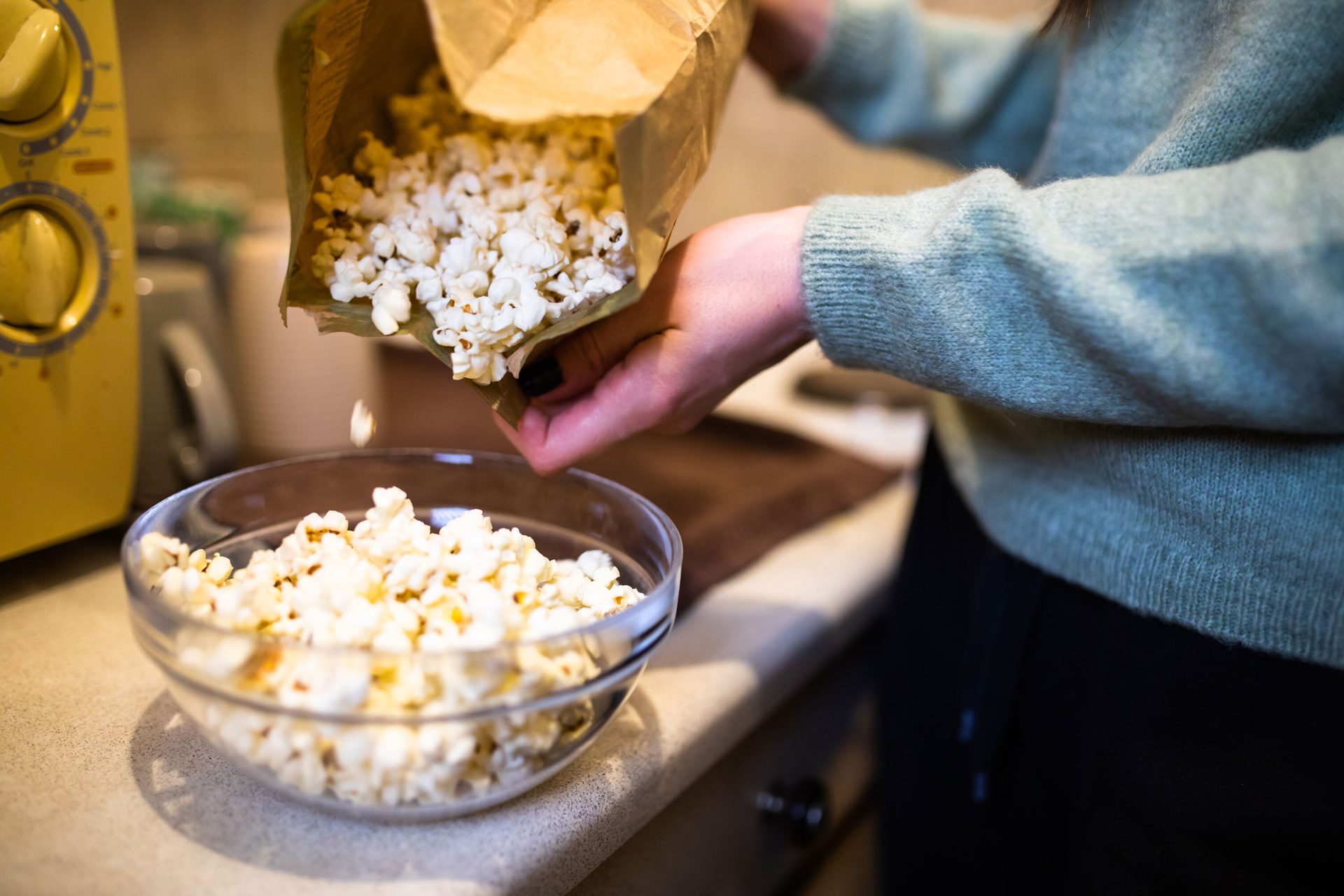 Kettle corn, Staple food, Recipe, Yellow, Ingredient, Cuisine