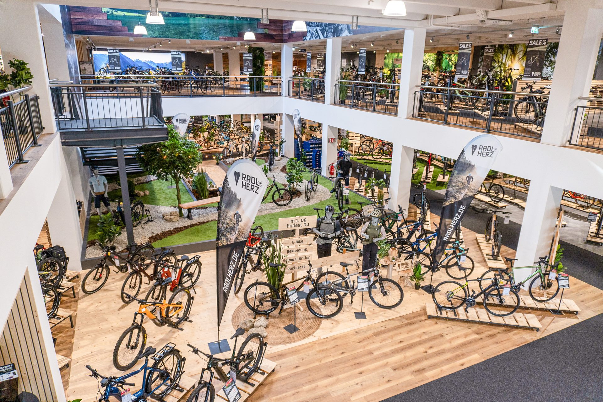 Bicycles--Equipment and supplies, Bicycle wheel, Spoke