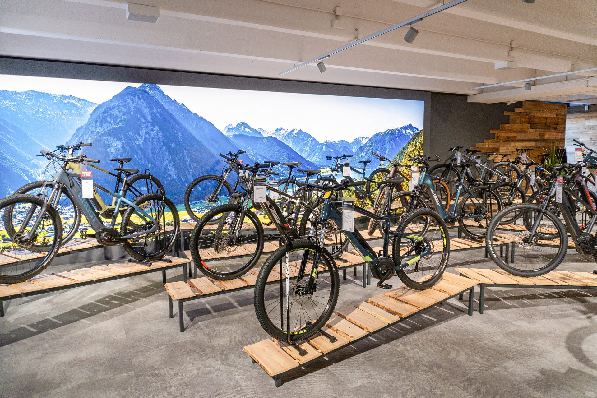 Bicycles--Equipment and supplies, Bicycle Wheel Rim, Spoke