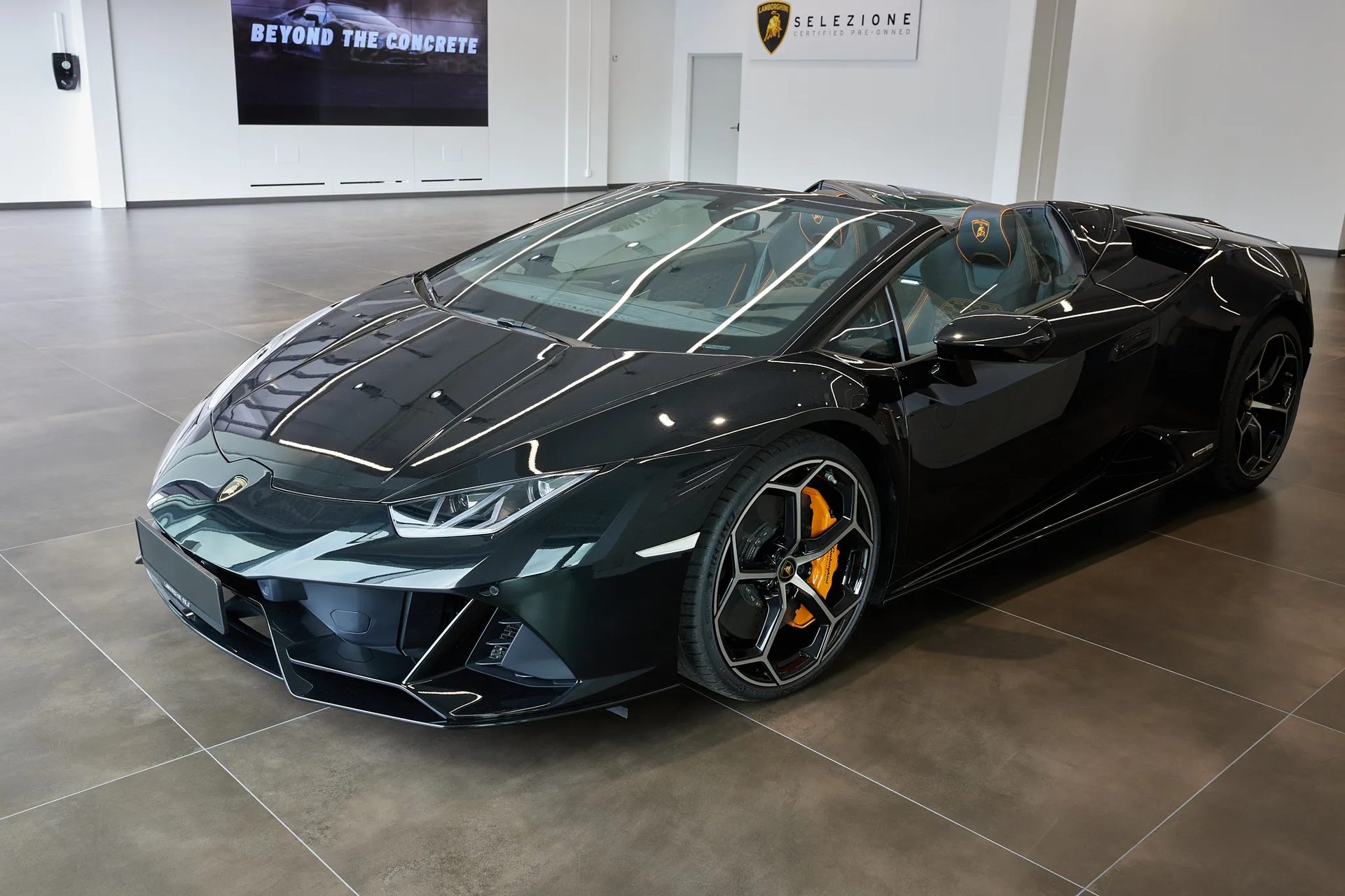 Automotive Wheel System, Vehicle, Car, Bumper, Fender, Lamborghini