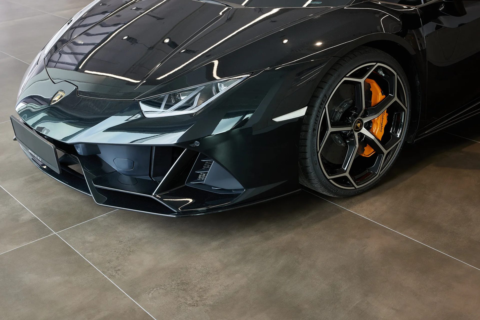 Automotive Wheel System, Sports car, Lamborghini, Hubcap, Fender, Bumper