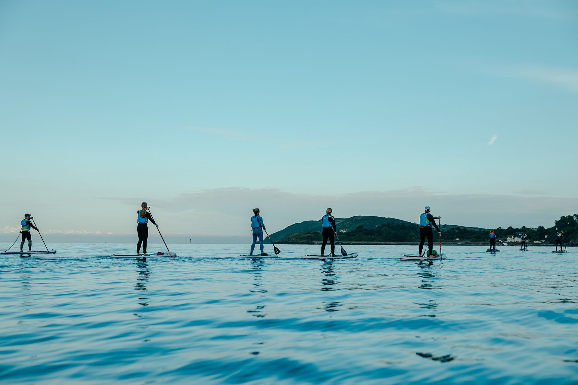 Coastal and oceanic landforms, Sports equipment, Water, Sky, Surfing, Surfboard