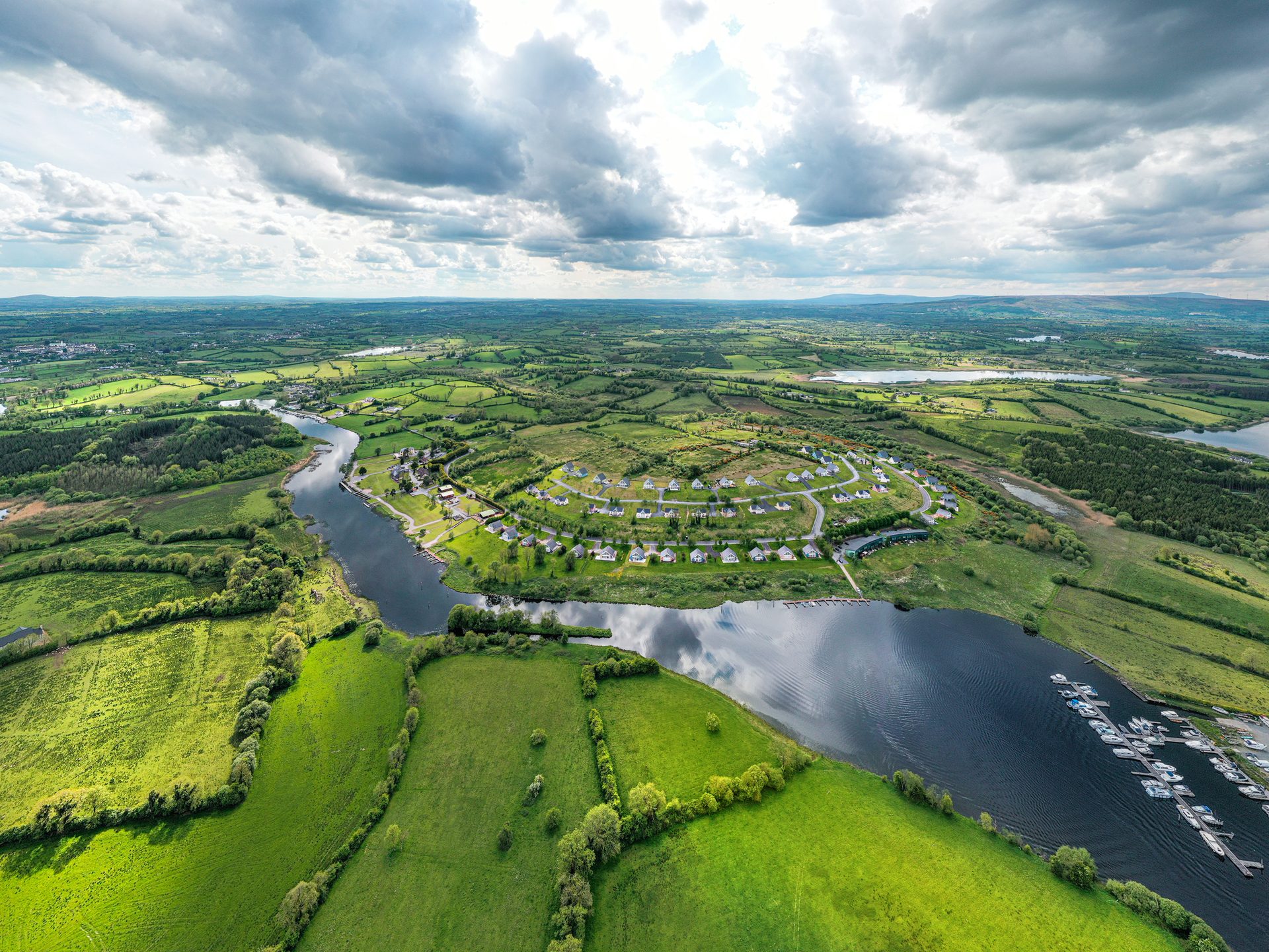 Fluvial landforms of streams, Natural landscape, Land lot, Cloud, Water, Sky, Highland, Watercourse, Bank, Grass