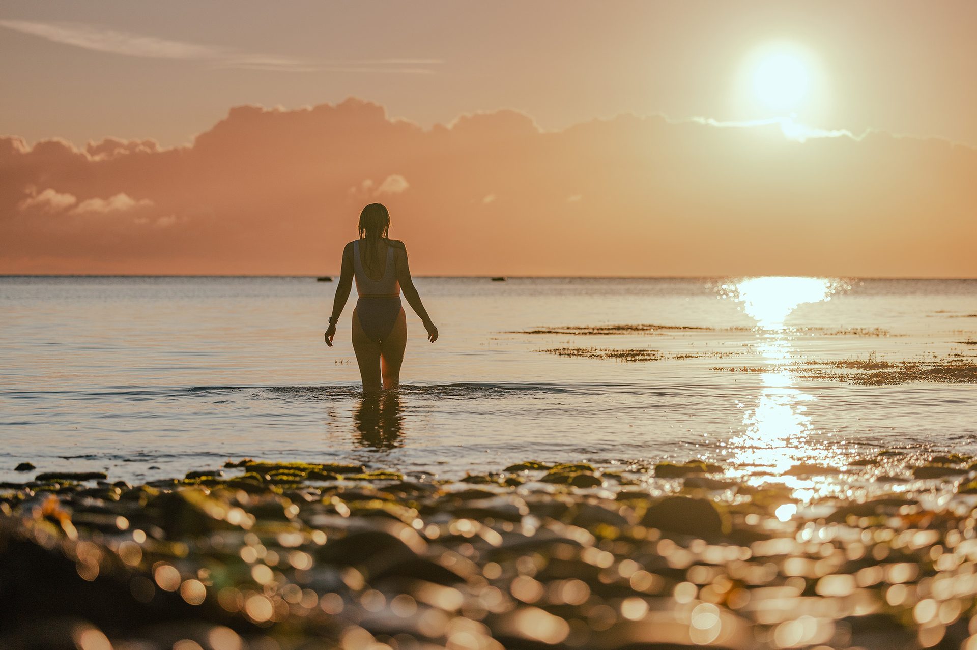 People in nature, Flash photography, Water, Sky, Cloud, Photograph, Light, Happy, Afterglow