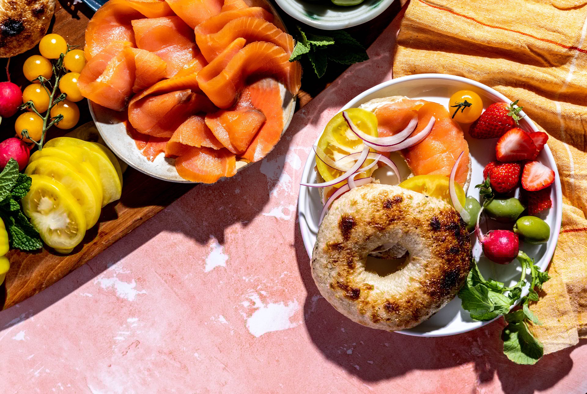 Natural foods, Finger food, Fruit, Tableware, Ingredient, Produce, Breakfast, Recipe, Vegetable