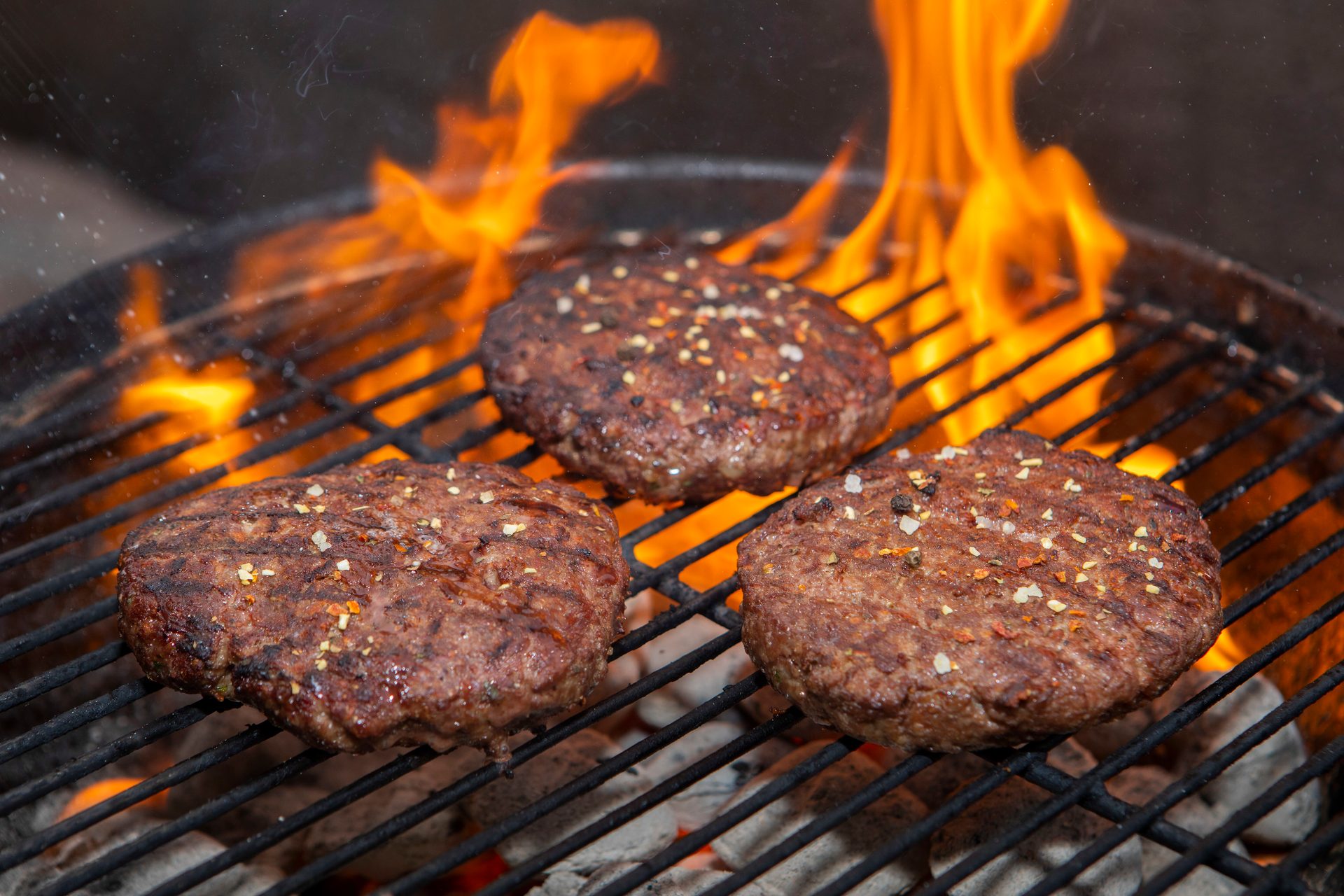 Outdoor grill rack &#x26; topper, Animal product, Food, Ingredient, Recipe, Cuisine, Cooking, Beef, Dish, Roasting