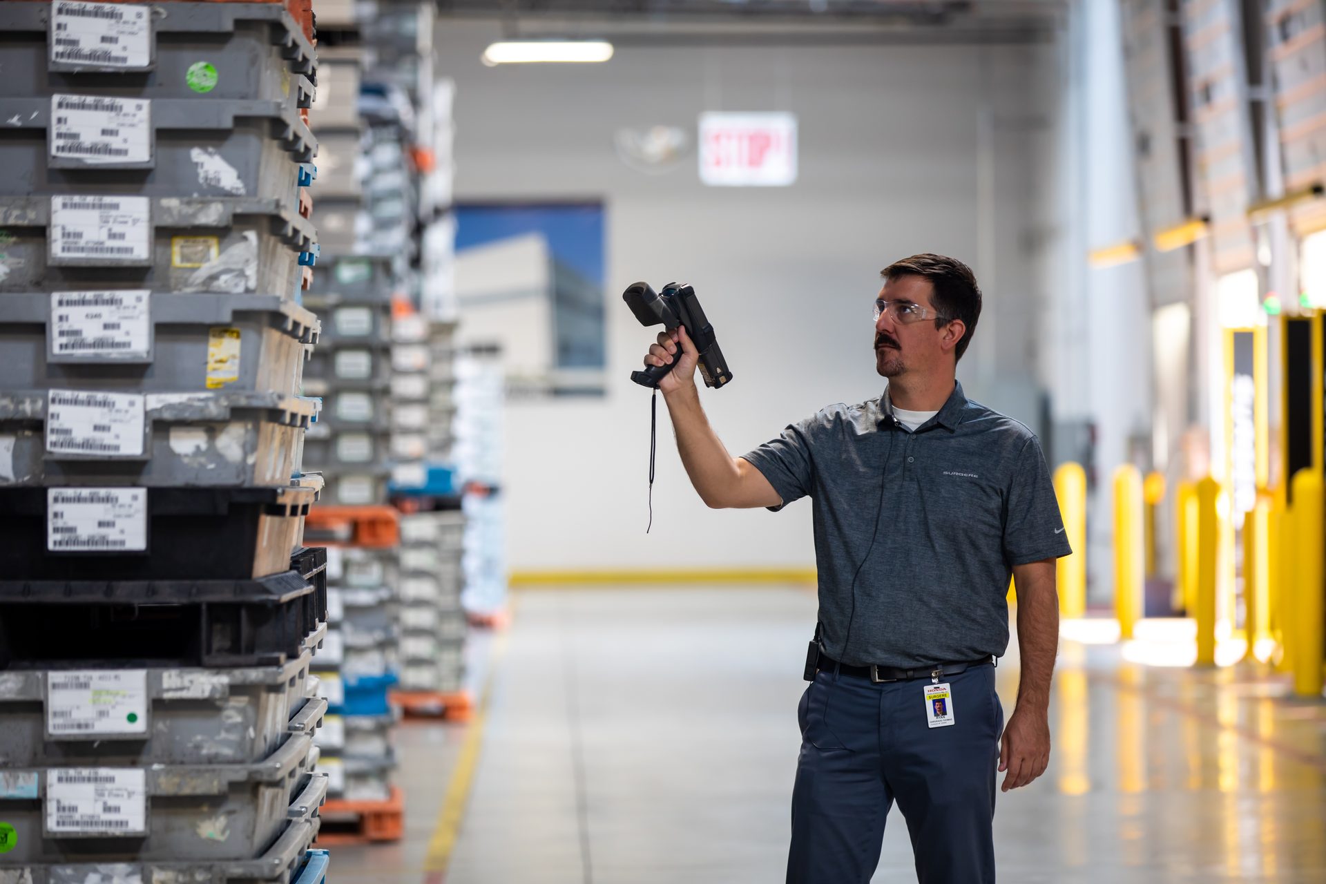 Automotive tire, Product, Workwear, Sleeve, Eyewear