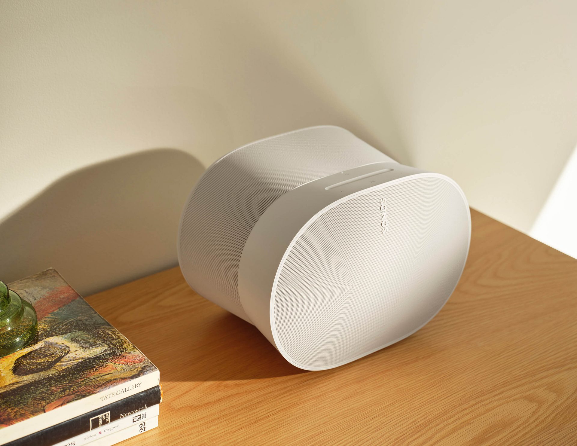 Output device, Audio equipment, Table, Comfort, Wood, Gadget