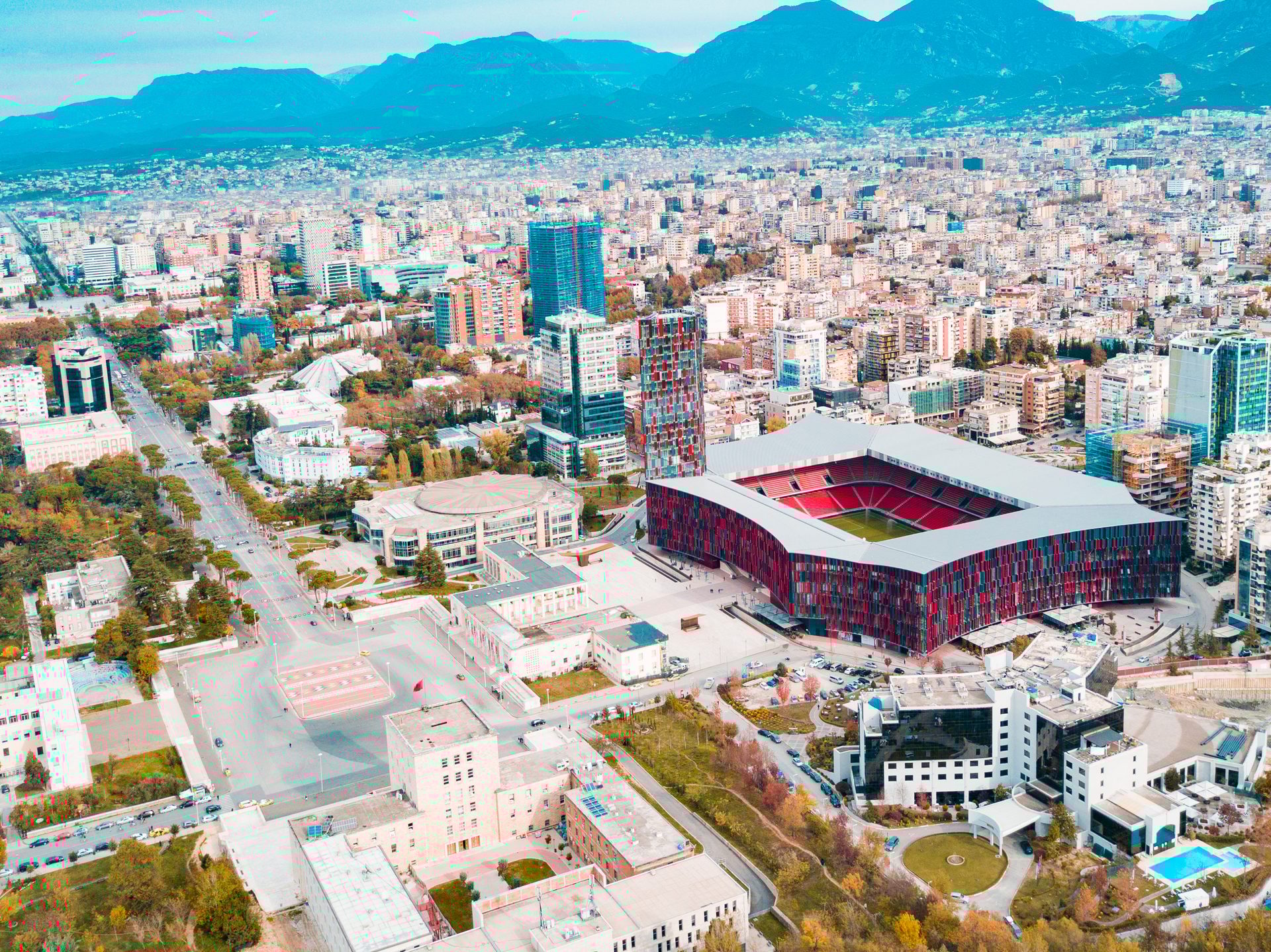 Urban area, Sports venue, Human settlement, Bird's-eye view, Commercial building, City, Metropolis