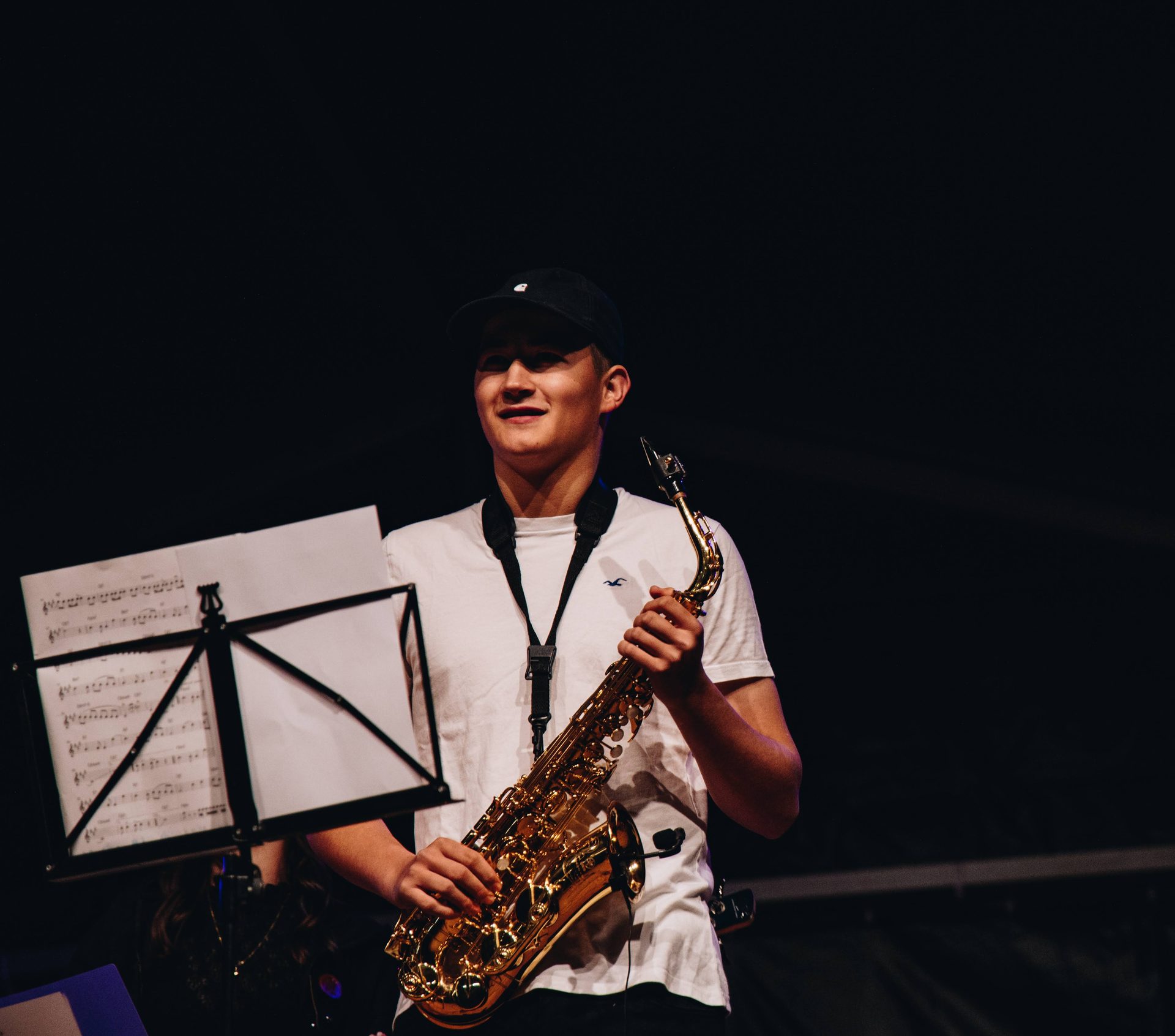 Musical instrument, Performing Arts, Music, Saxophonist, Saxophone, Hat, Musician, Entertainment