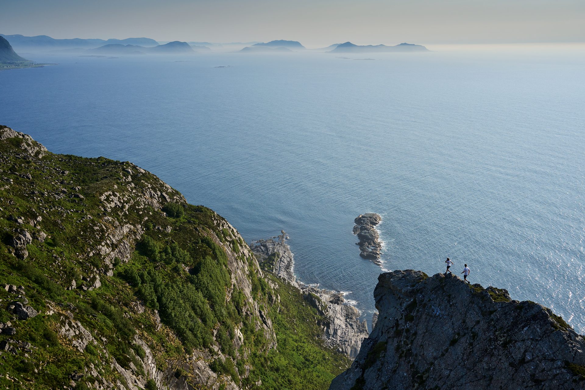 Coastal and oceanic landforms, Body of water, Natural landscape, Sky, Mountain, Highland, Lake, Terrain