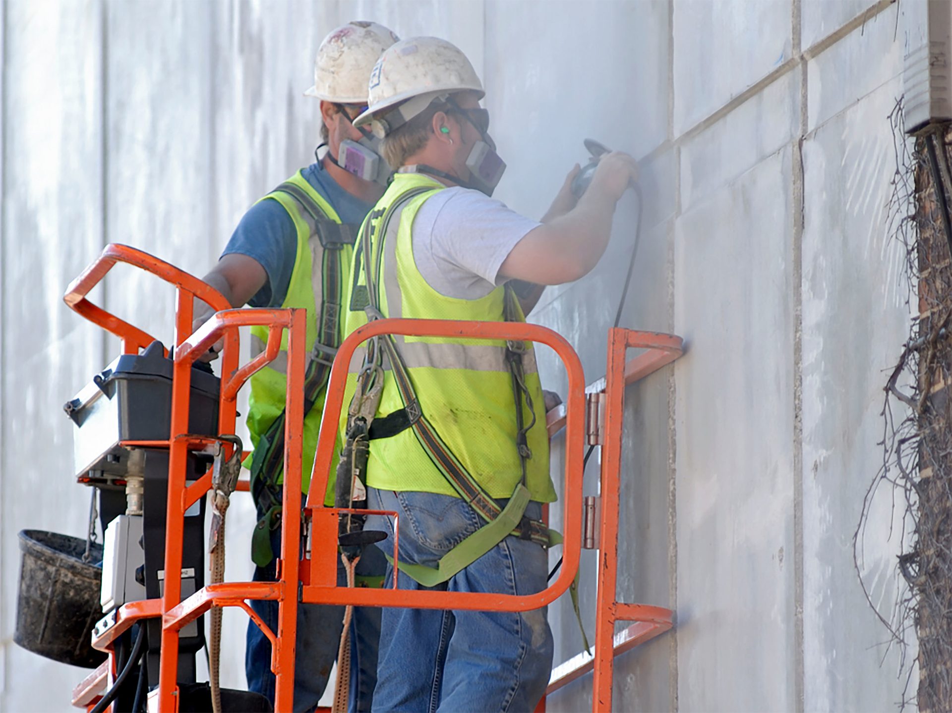 Hard hat, High-visibility clothing, Construction worker, Composite material, Workwear, Tradesman, Engineer, Vest, Sleeve